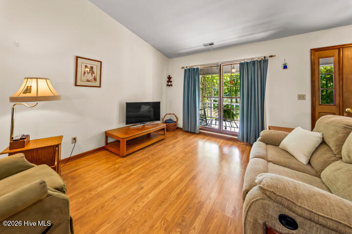 519 Country Club Drive W,Arapahoe