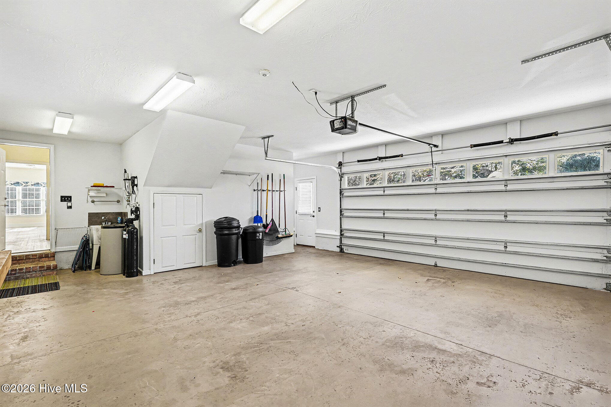 100539757 | Photo 29