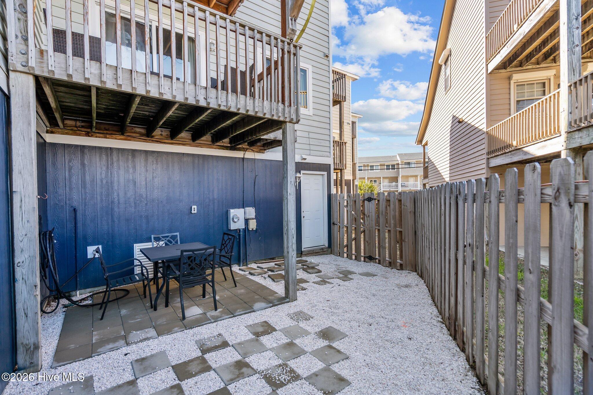 100566961 | Photo 25