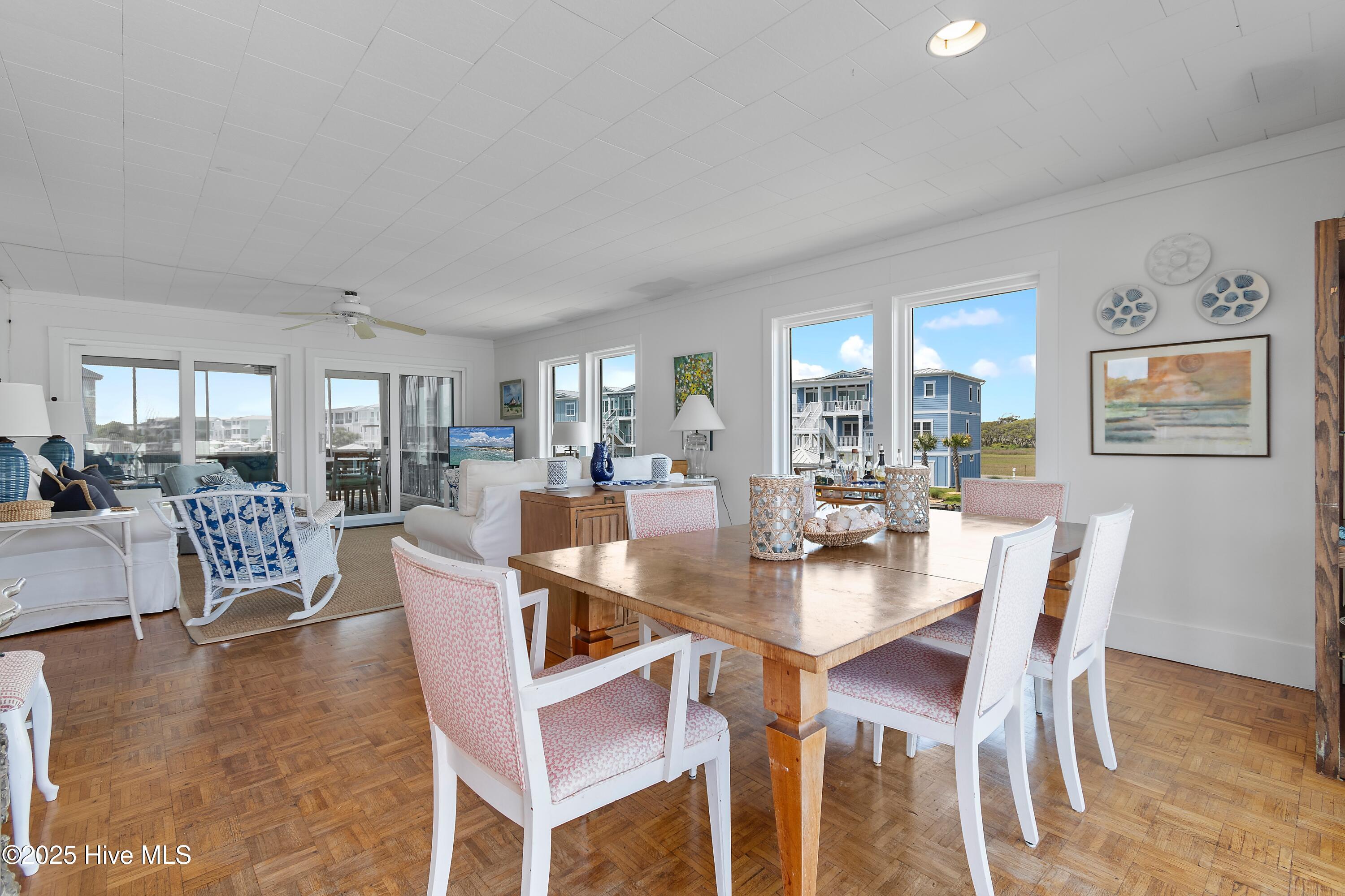 100503570 | Photo 17