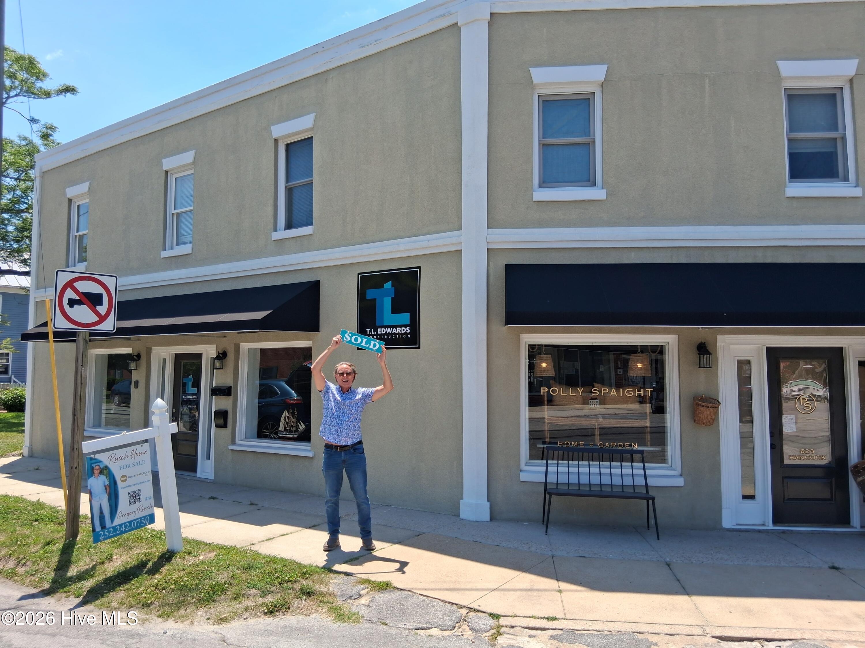 Featured Listings Featured Listings