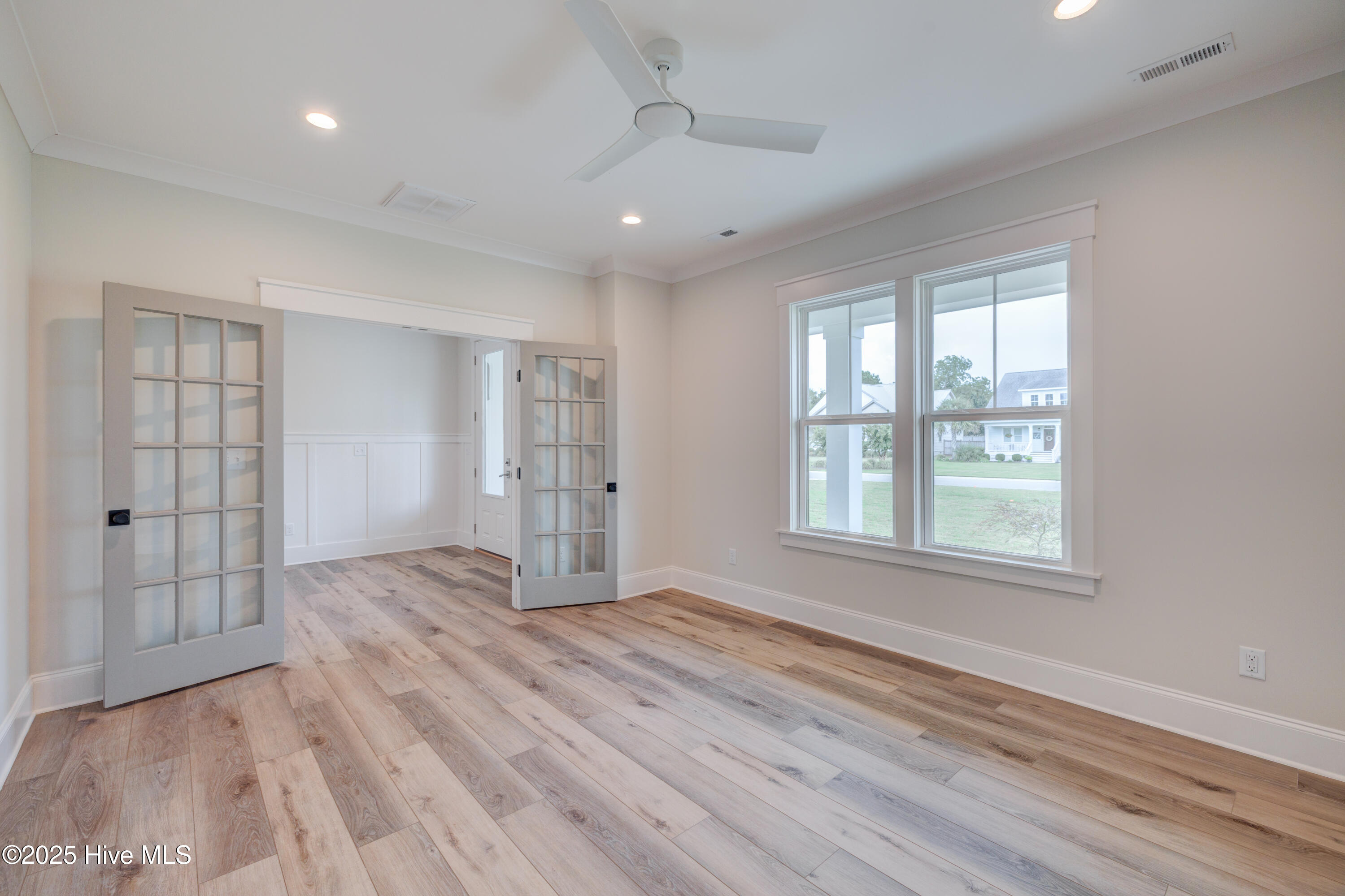 100526920 | Photo 10