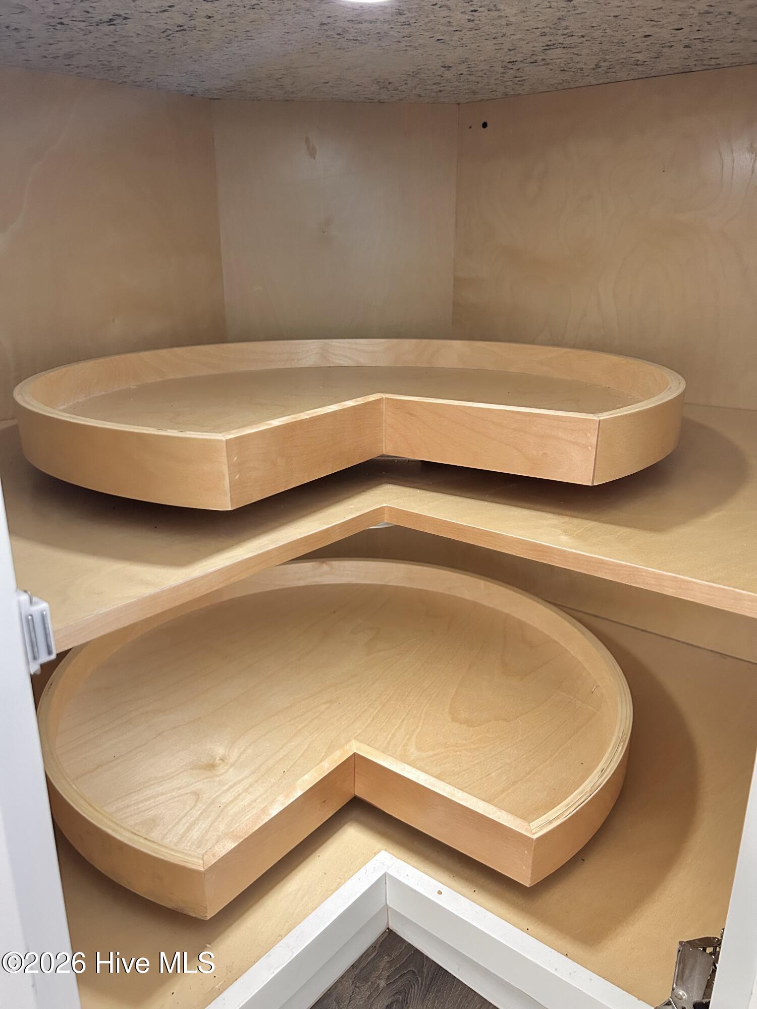 100564341 | Photo 15