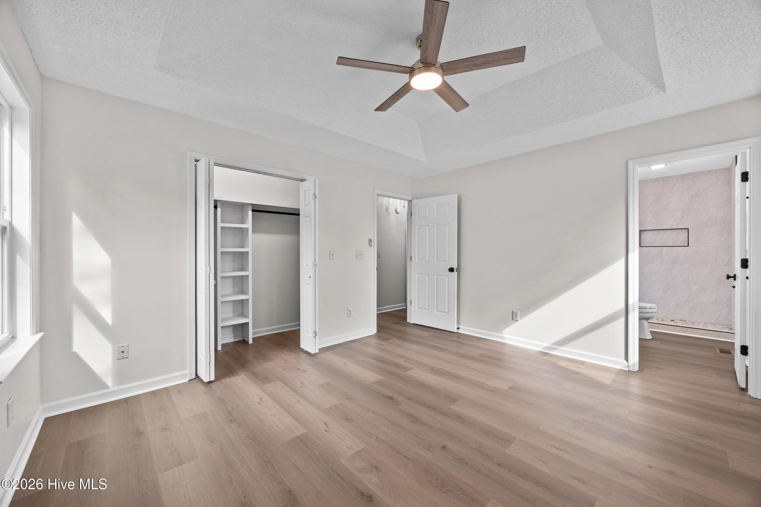 100559146 | Photo 37