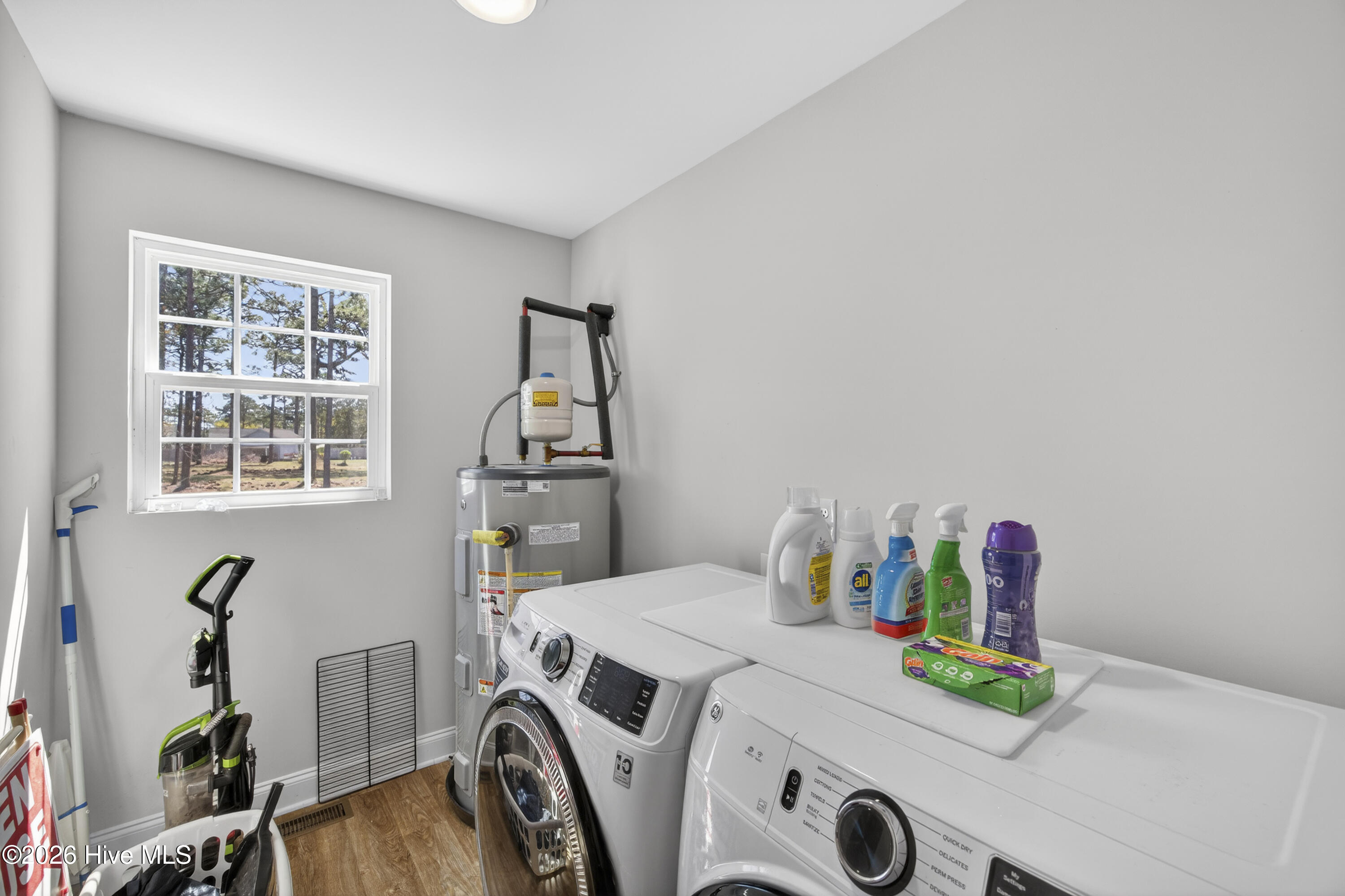 100548706 | Photo 55