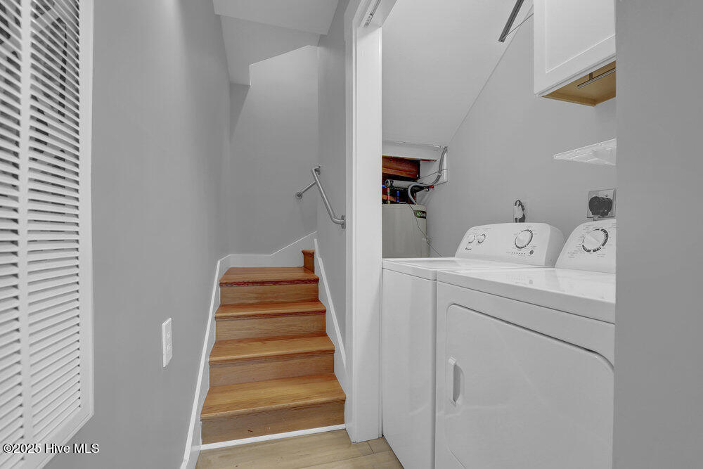 100556855 | Photo 11