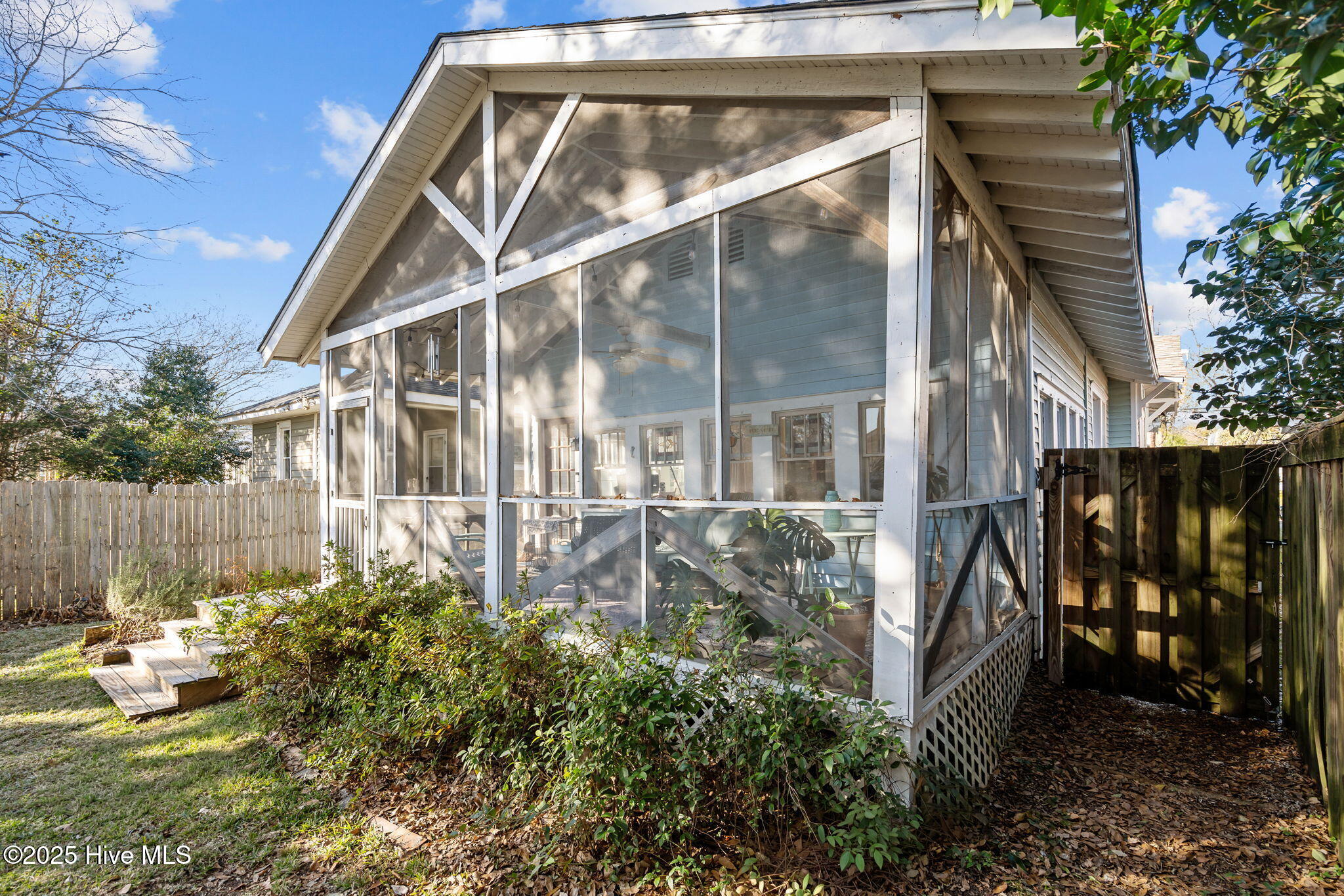 100546633 | Photo 36