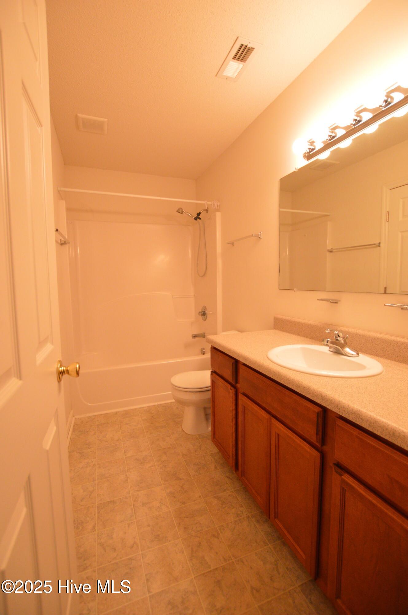 100544188 | Photo 11