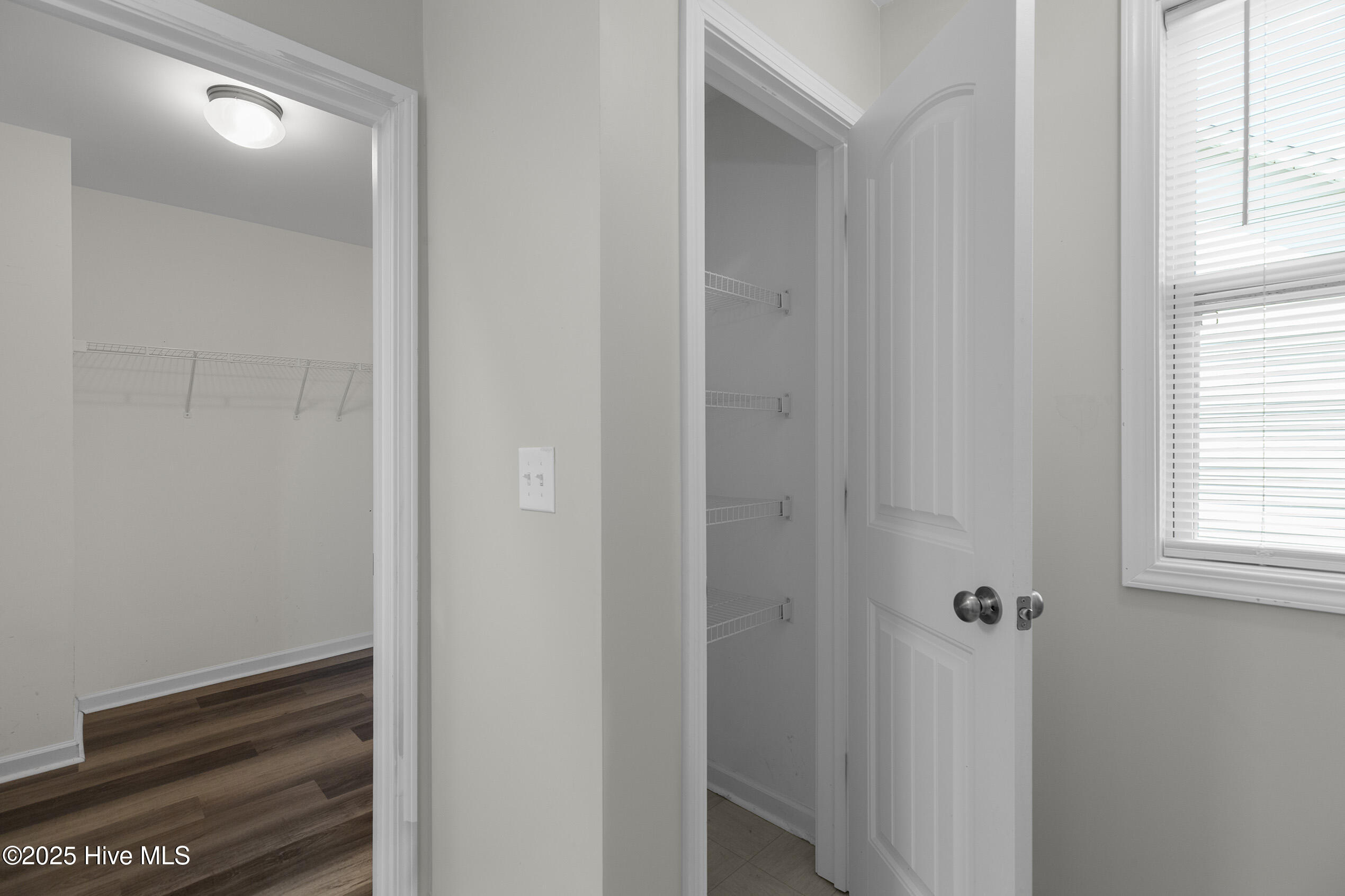 100547149 | Photo 22