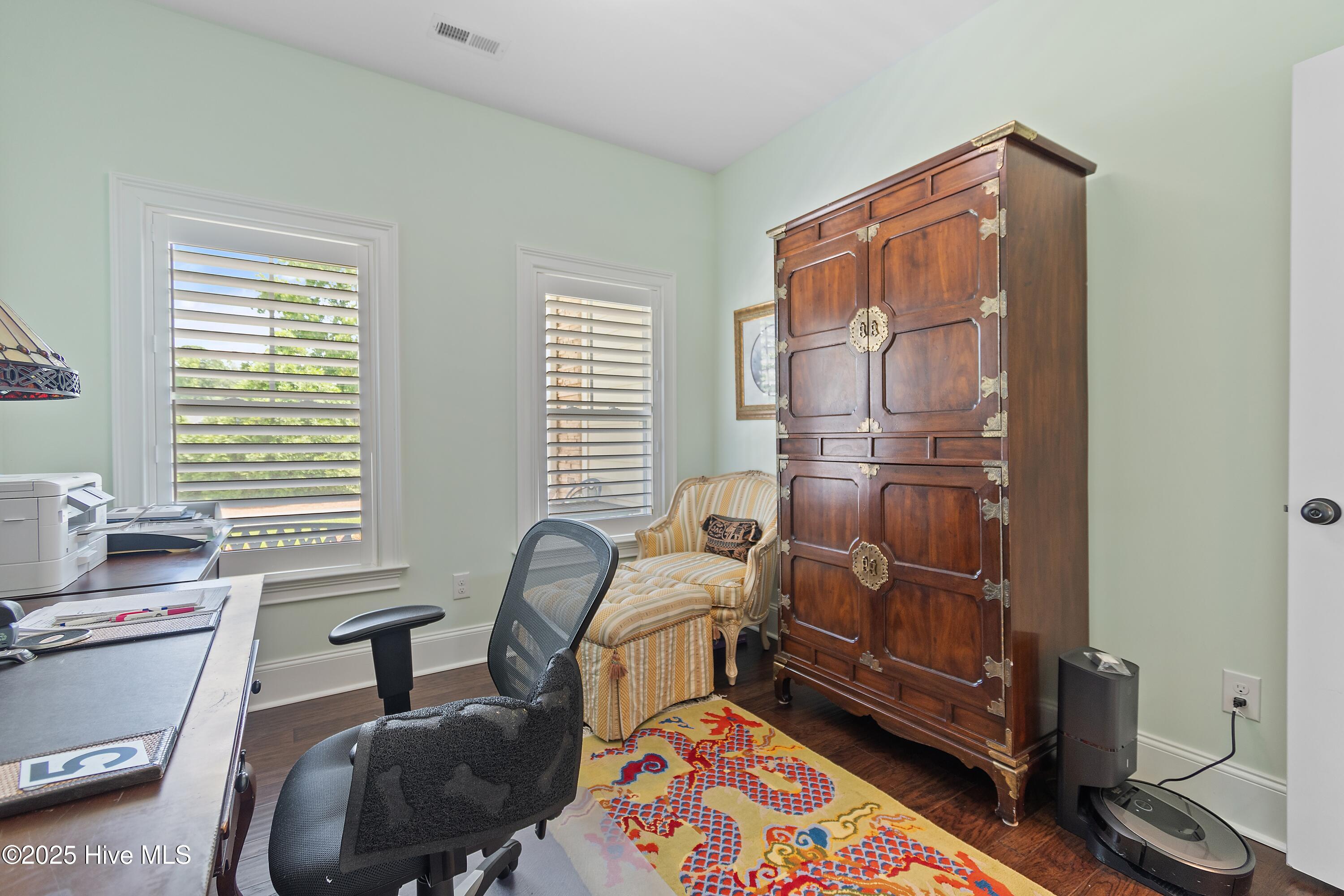 100524697 | Photo 10