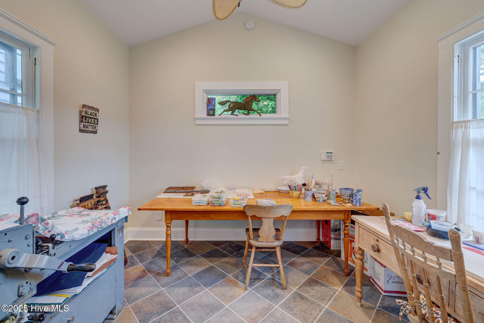 100515844 | Photo 37