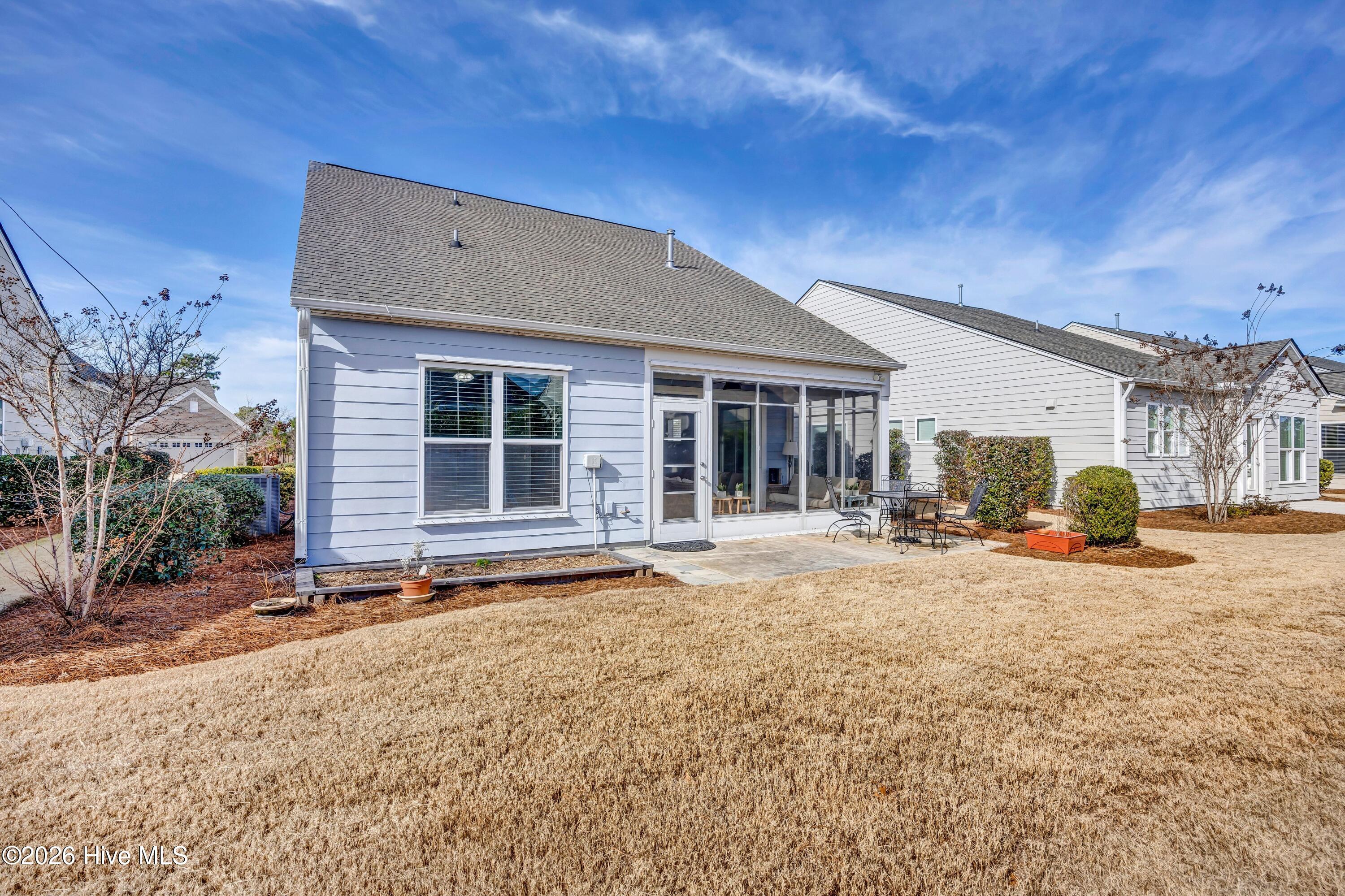 100553140 | Photo 26