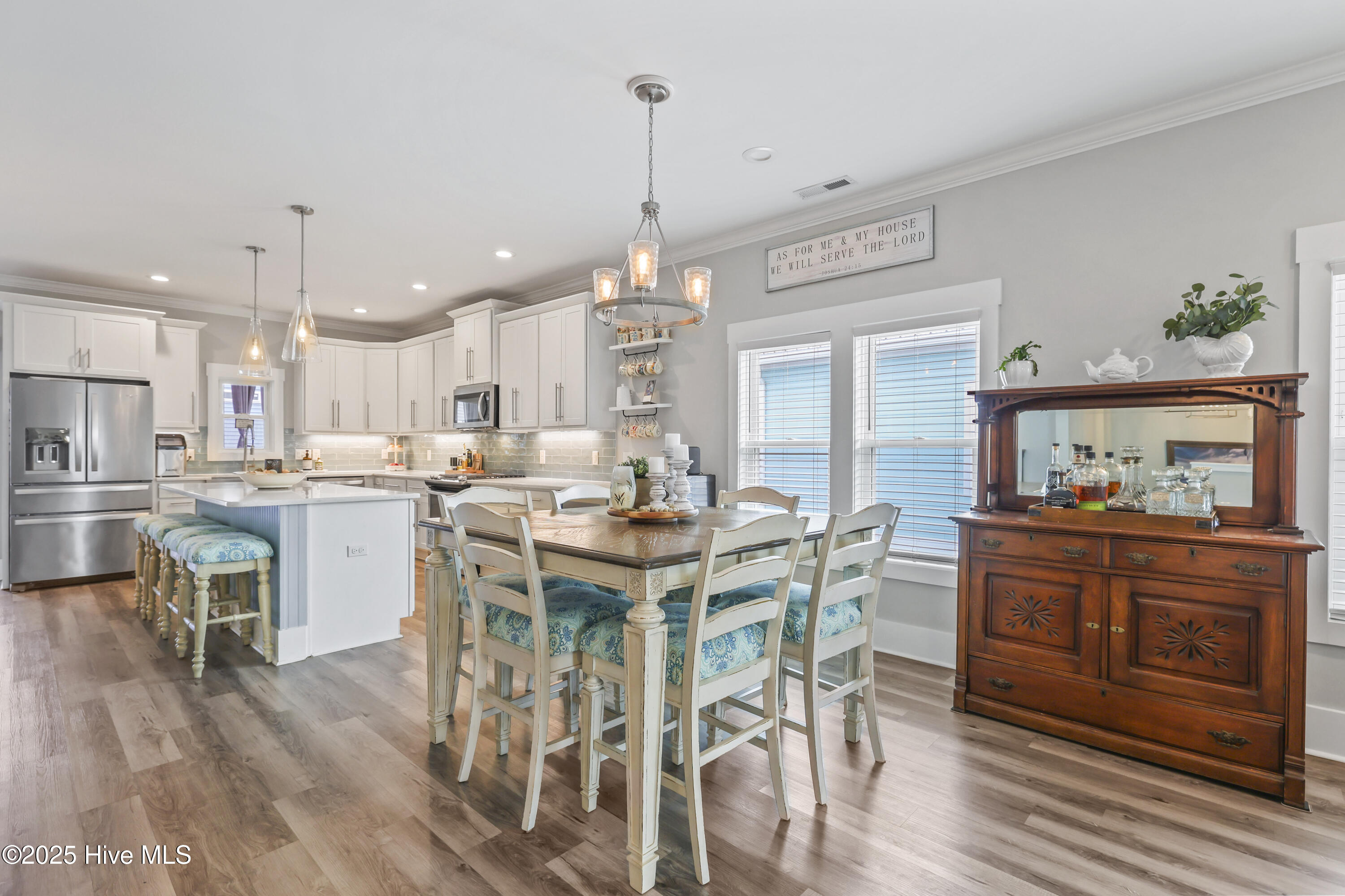 100536378 | Photo 14