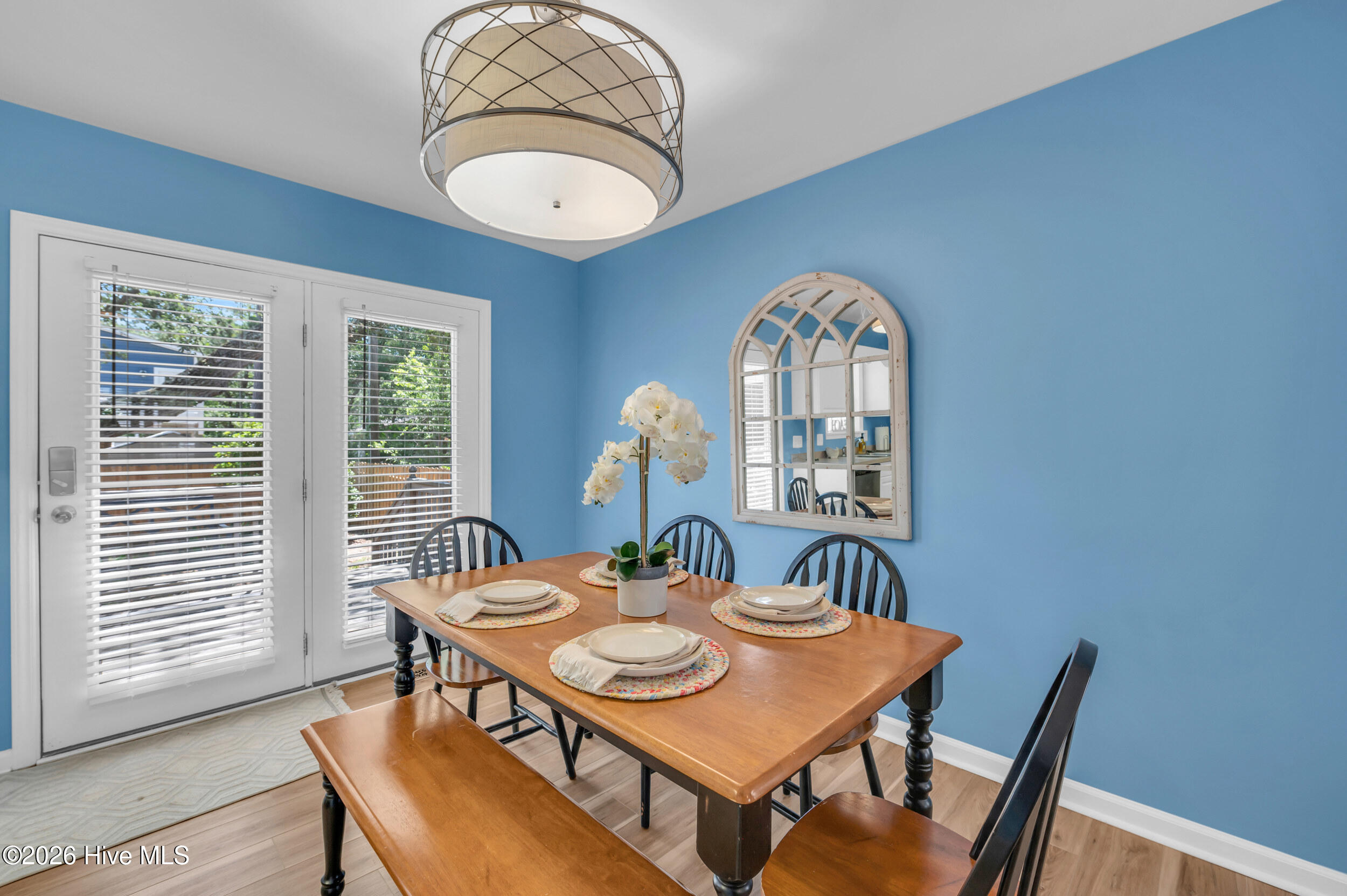 100565578 | Photo 11