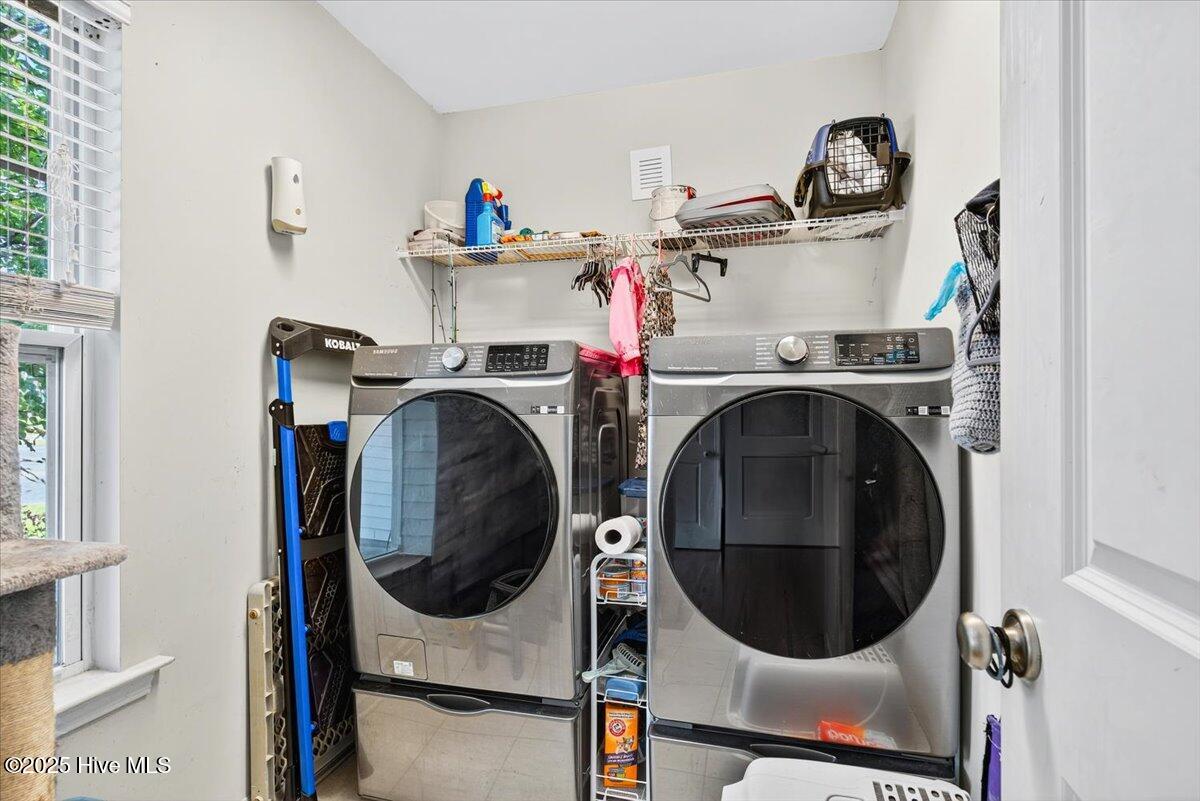 100518227 | Photo 29