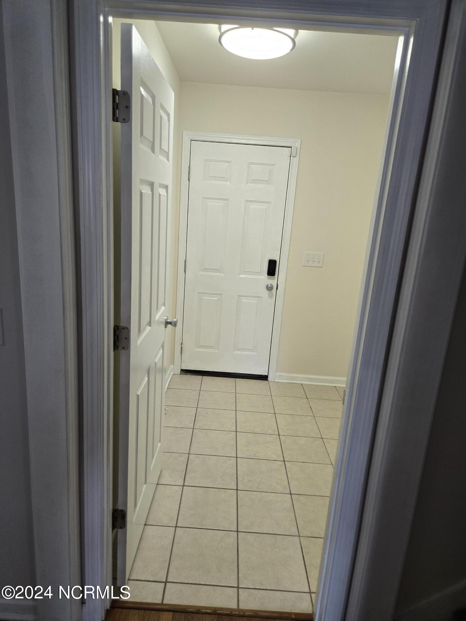 100465743 | Photo 46