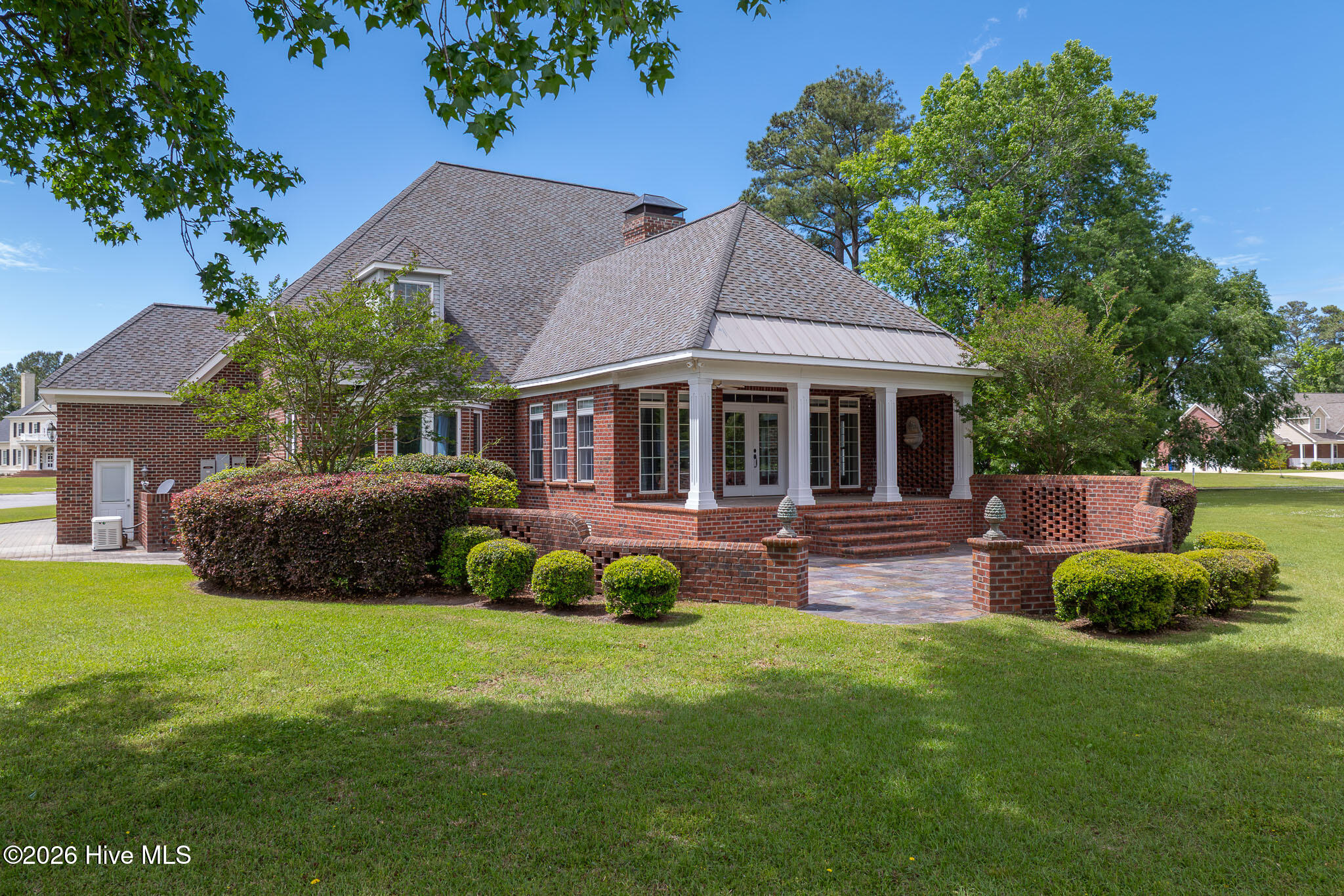 100570266 | Photo 66