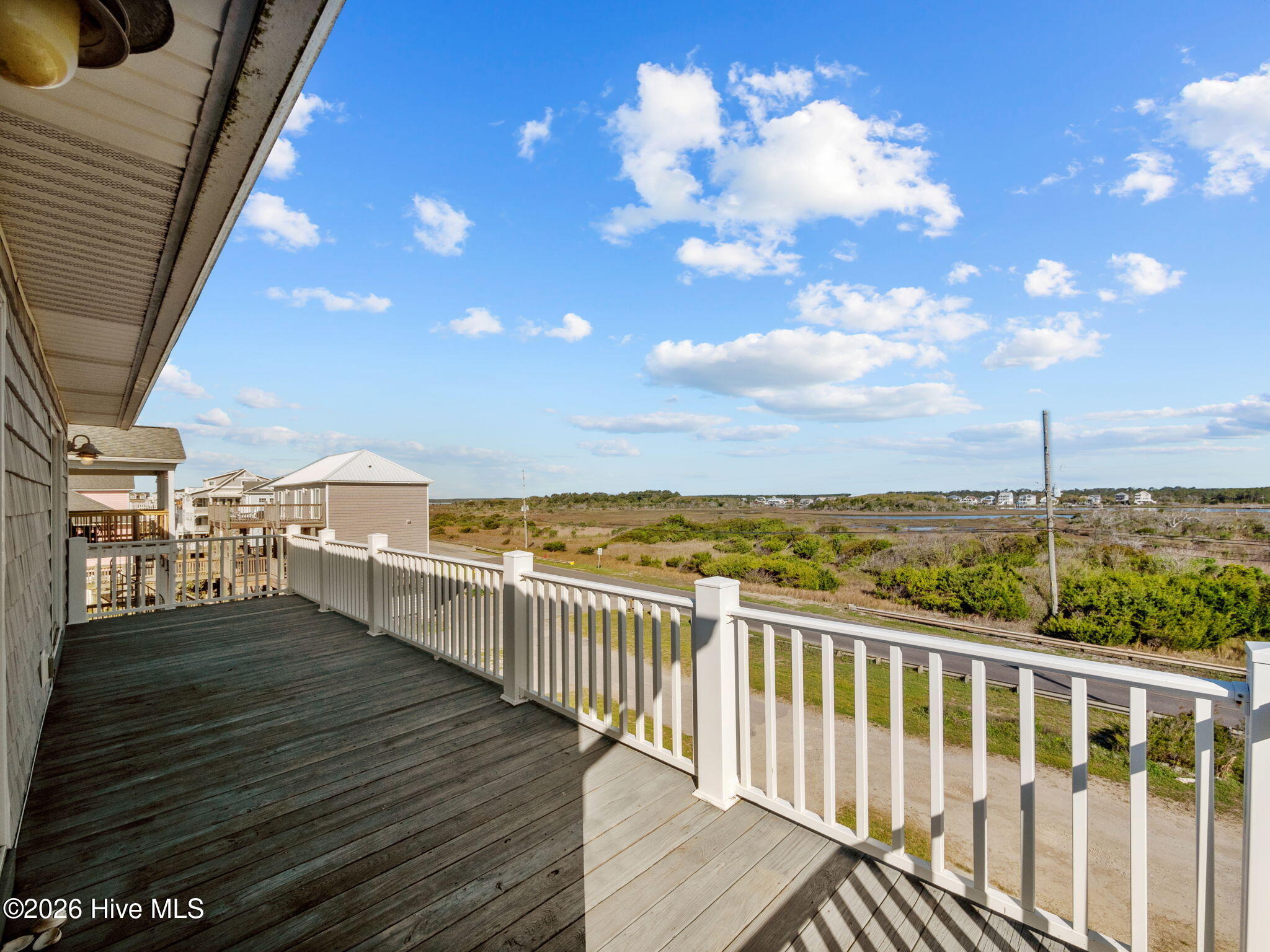 100567170 | Photo 56