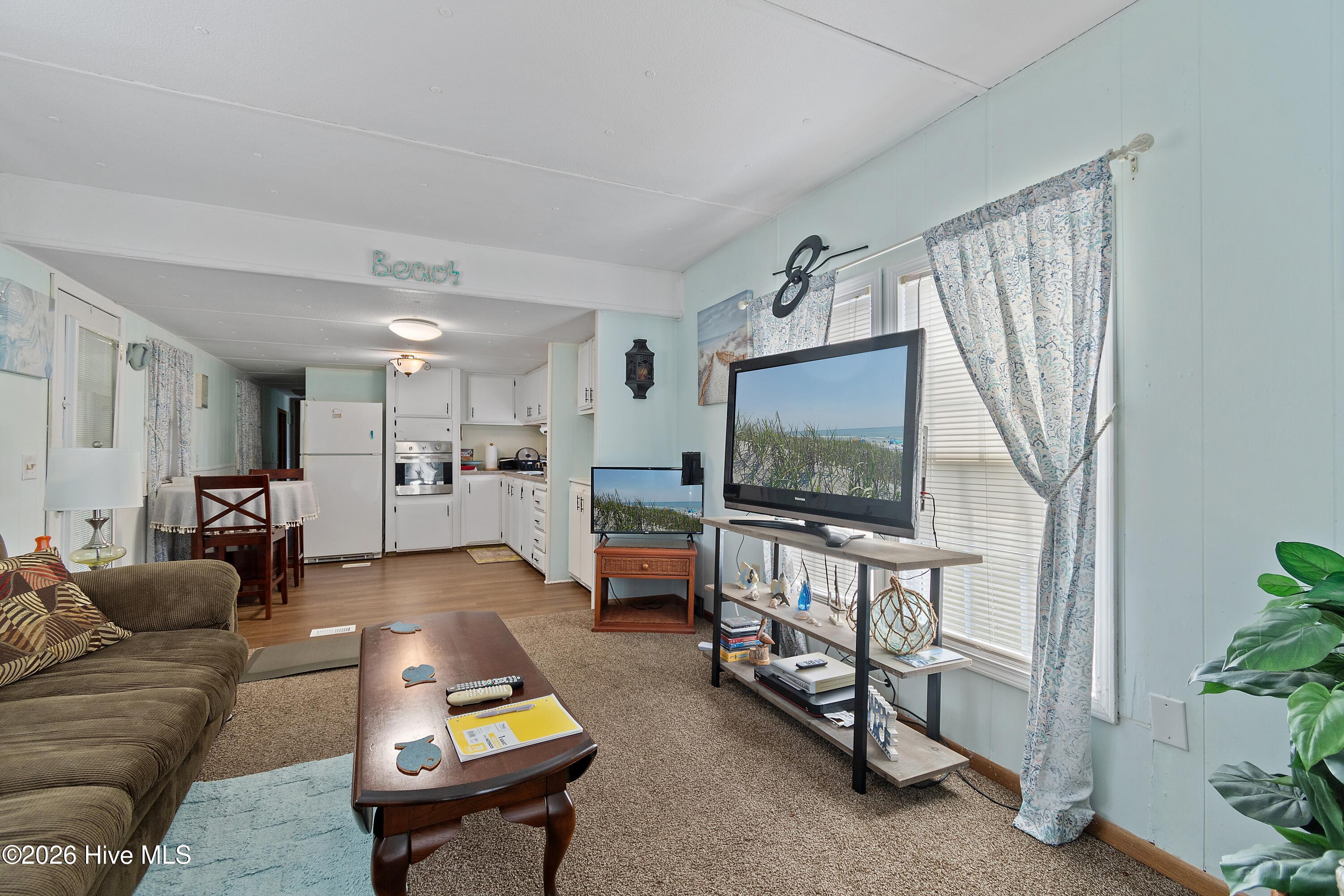 100563762 | Photo 17