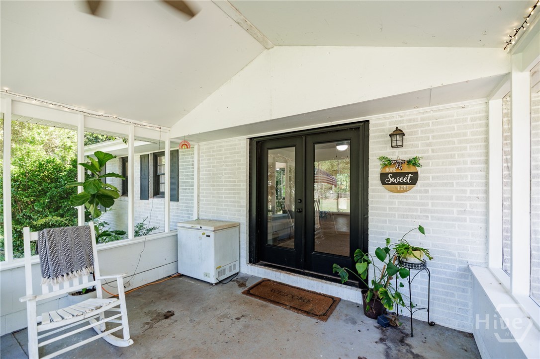 1070 Sunnyside Drive