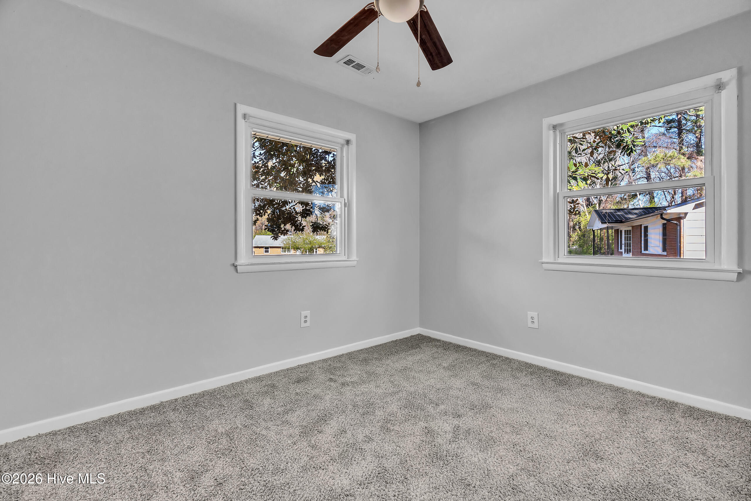 100561824 | Photo 16