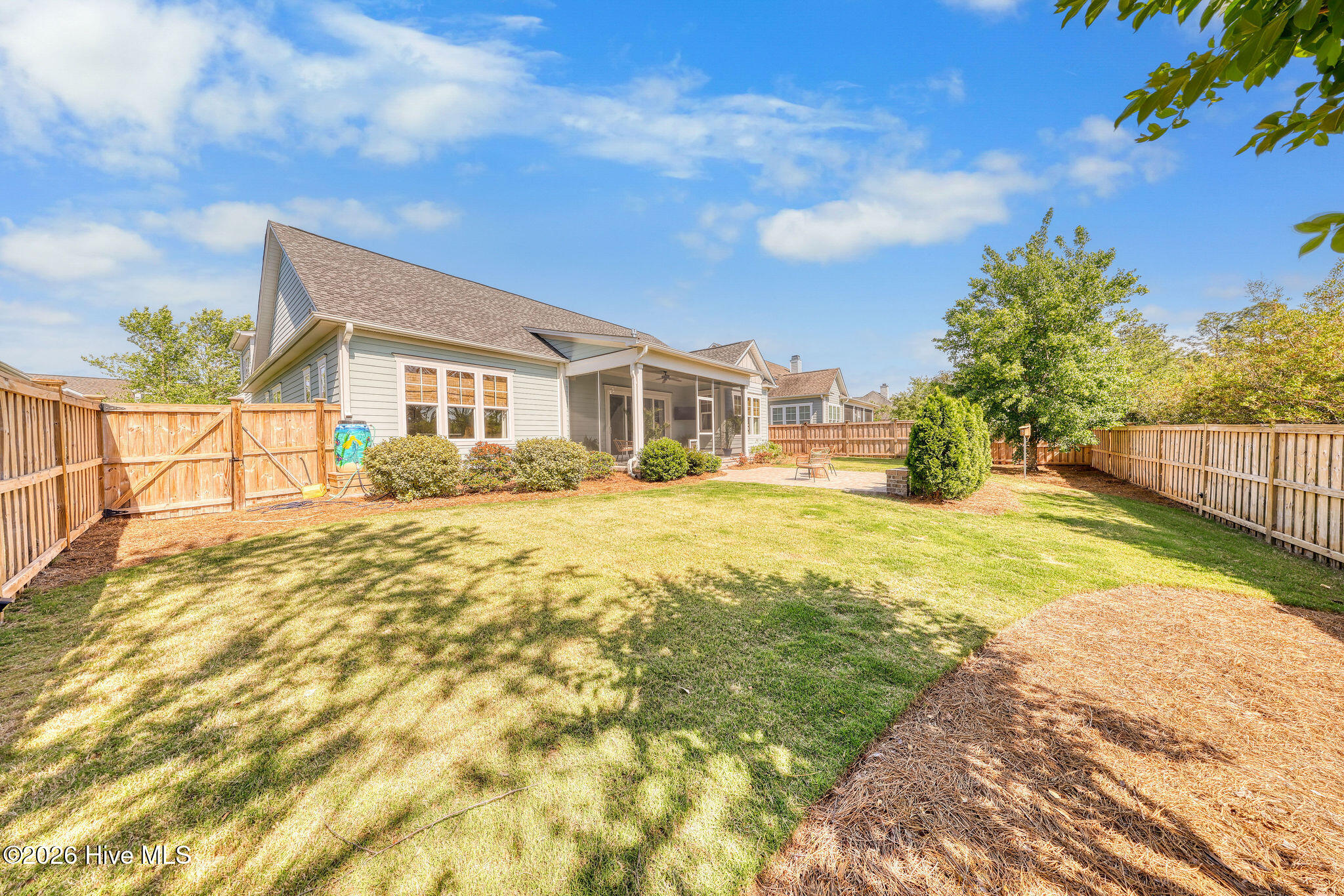 100569190 | Photo 39