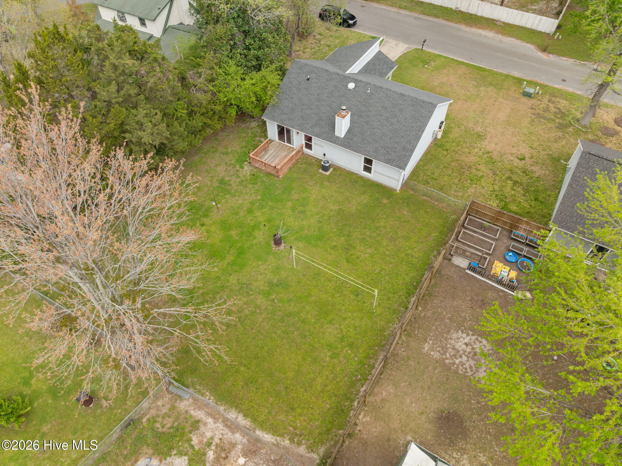 100563828 | Photo 38