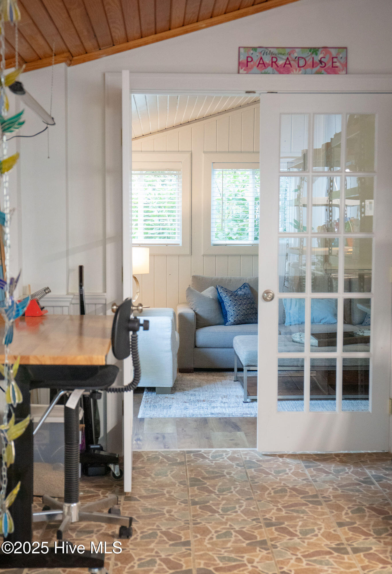 100541025 | Photo 53