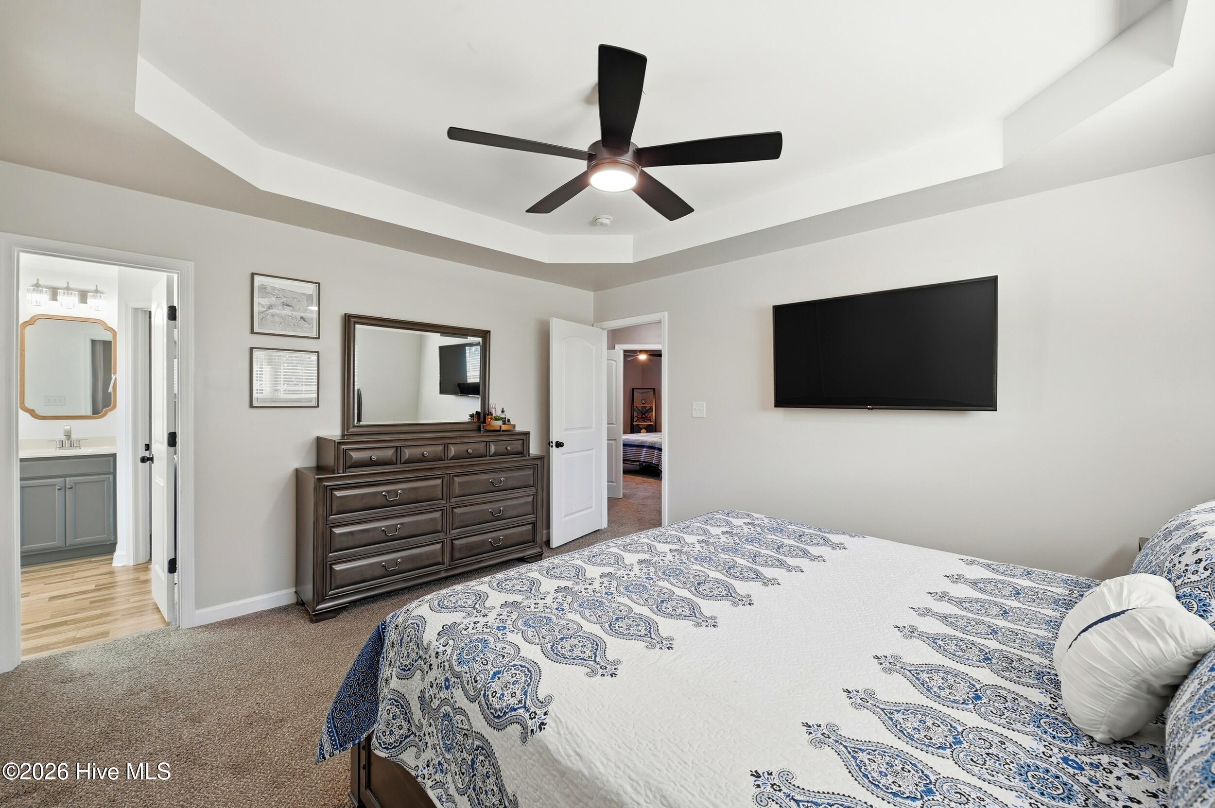 100555090 | Photo 19