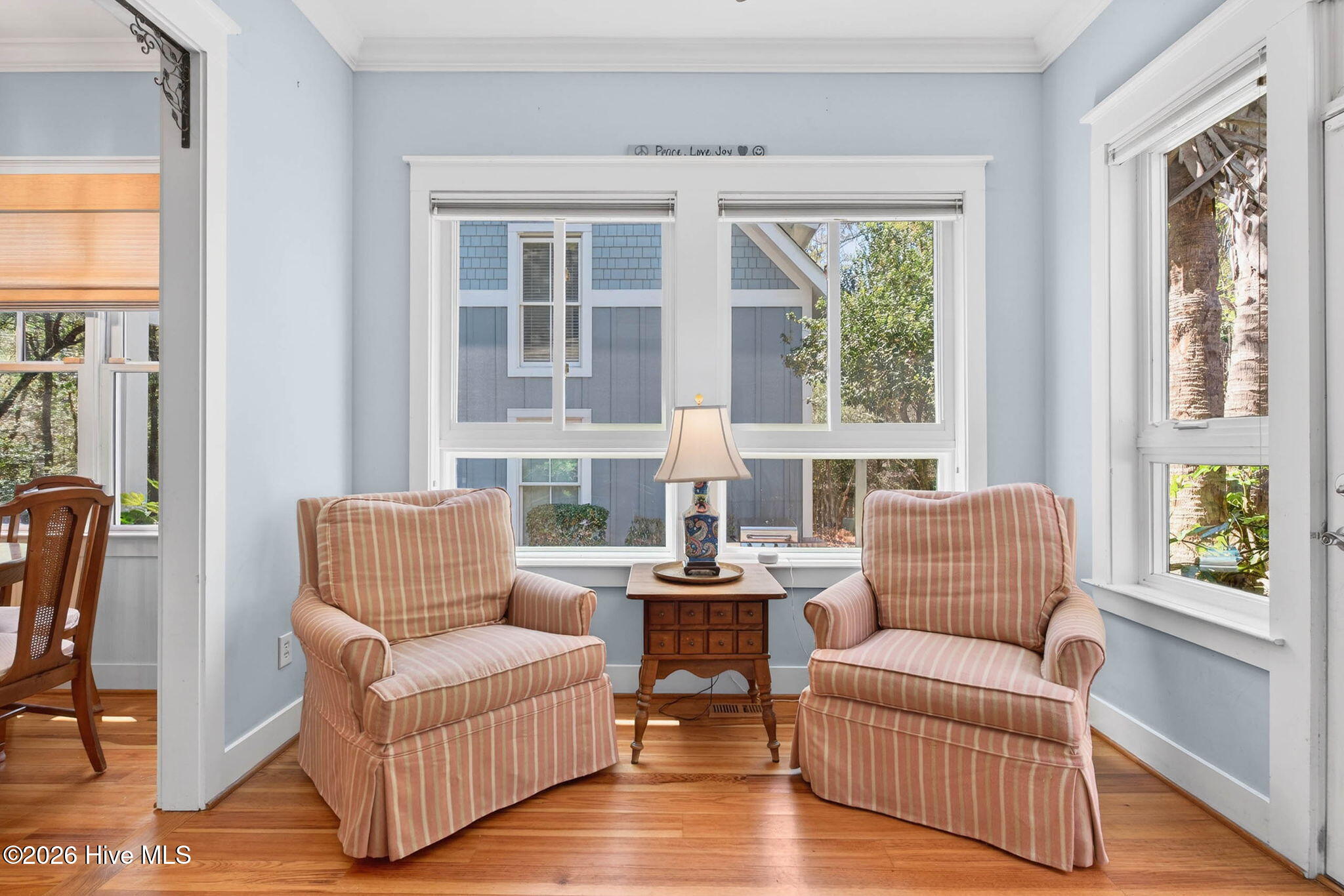 100564993 | Photo 23