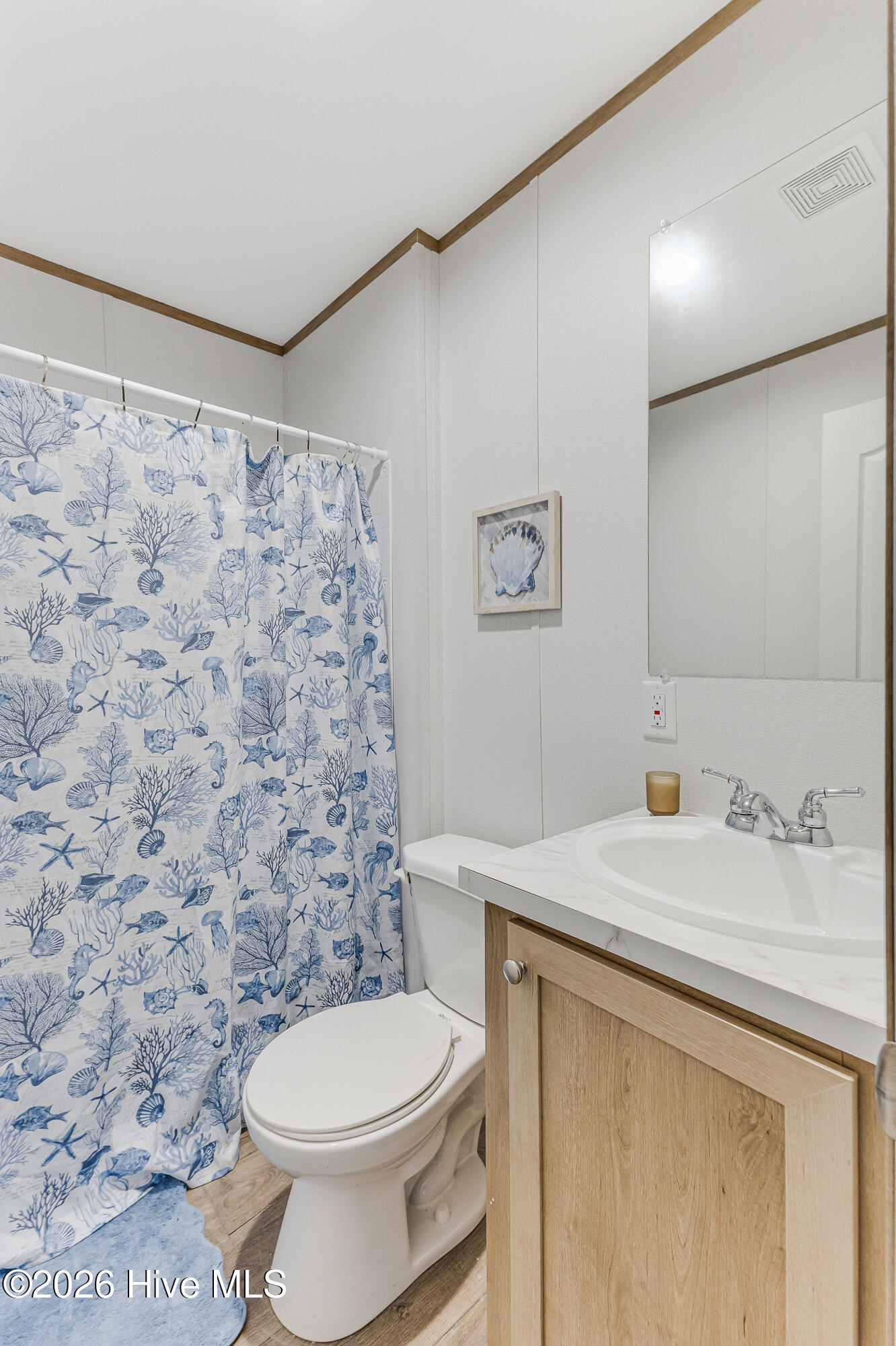 100568347 | Photo 23