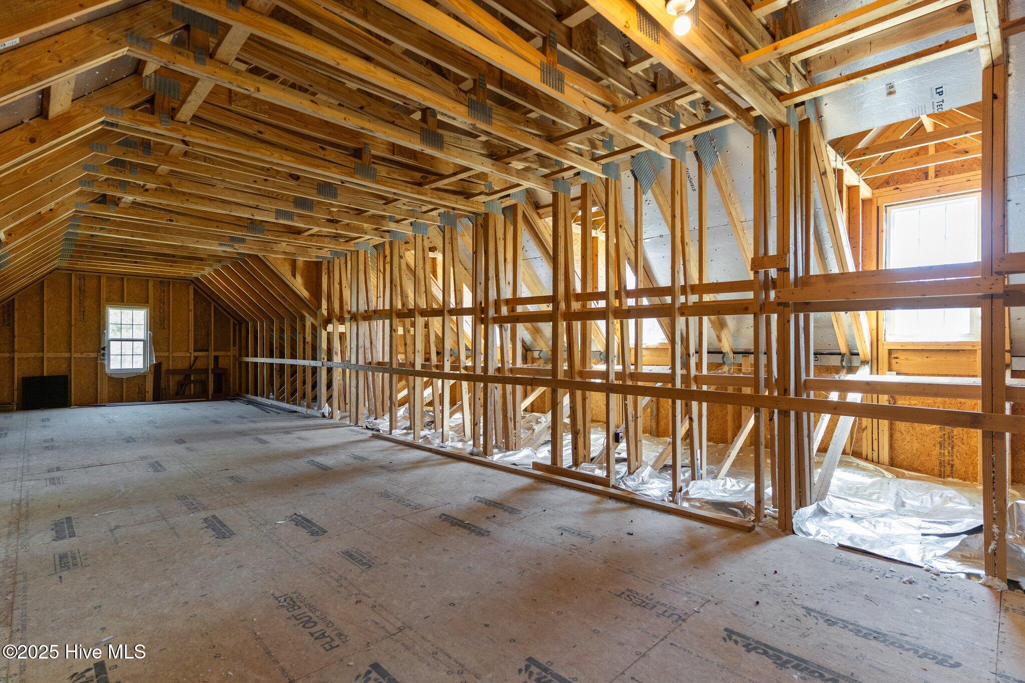 100510786 | Photo 86