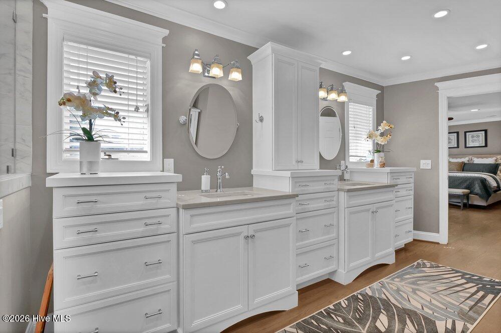 100559715 | Photo 34