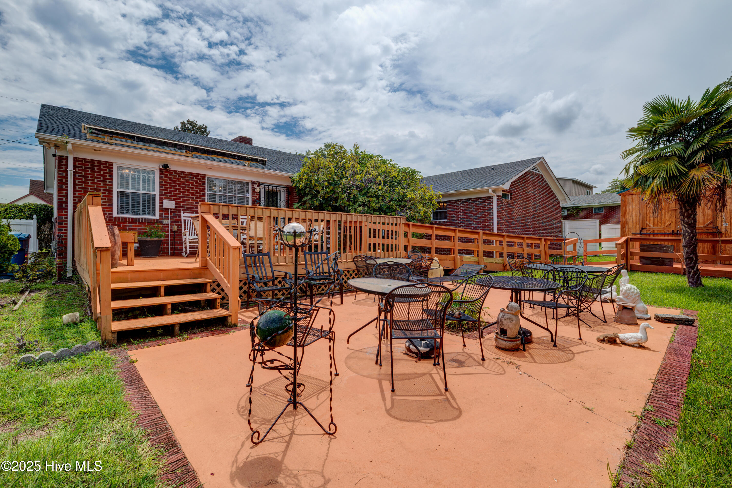 100523931 | Photo 43