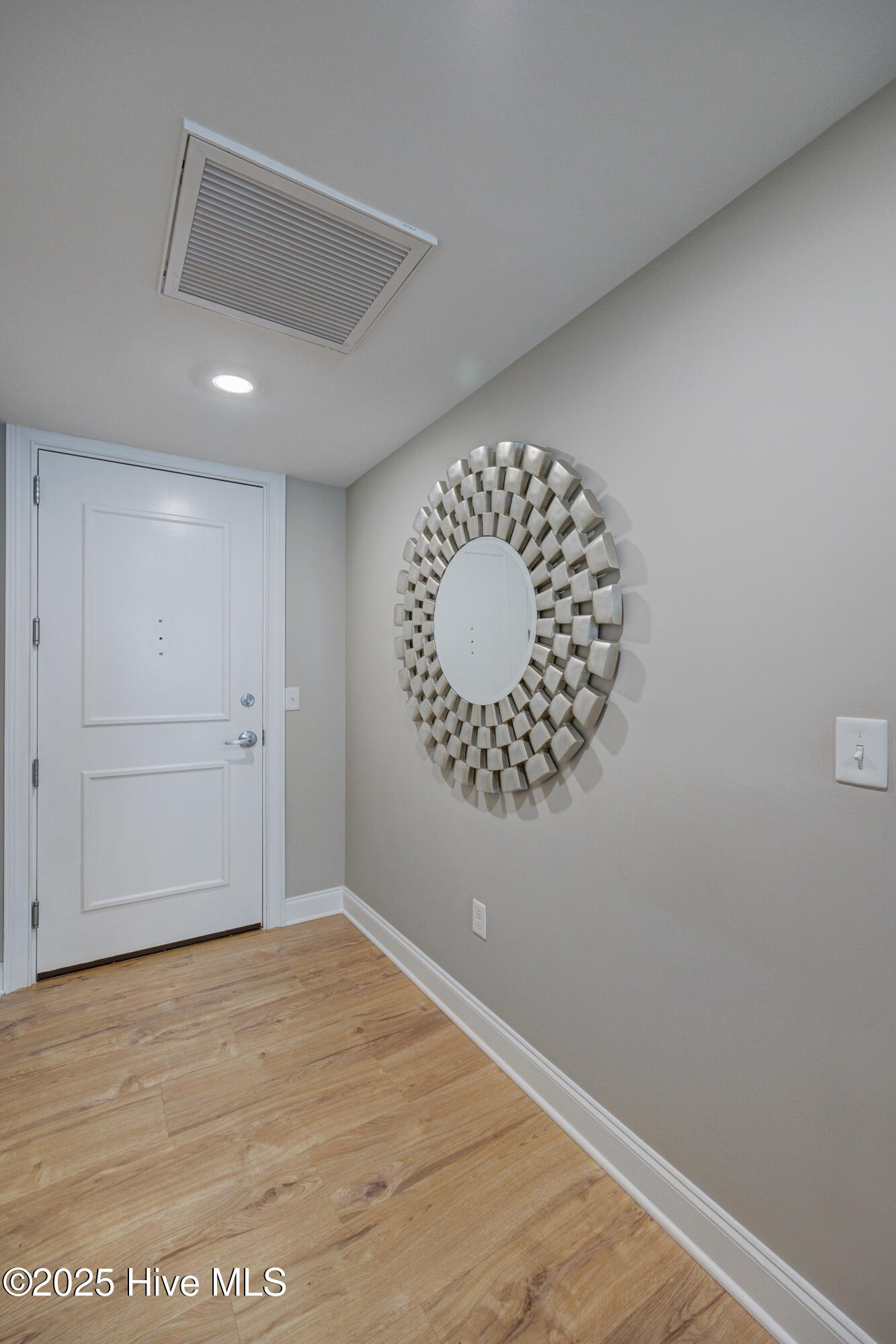 100556750 | Photo 24