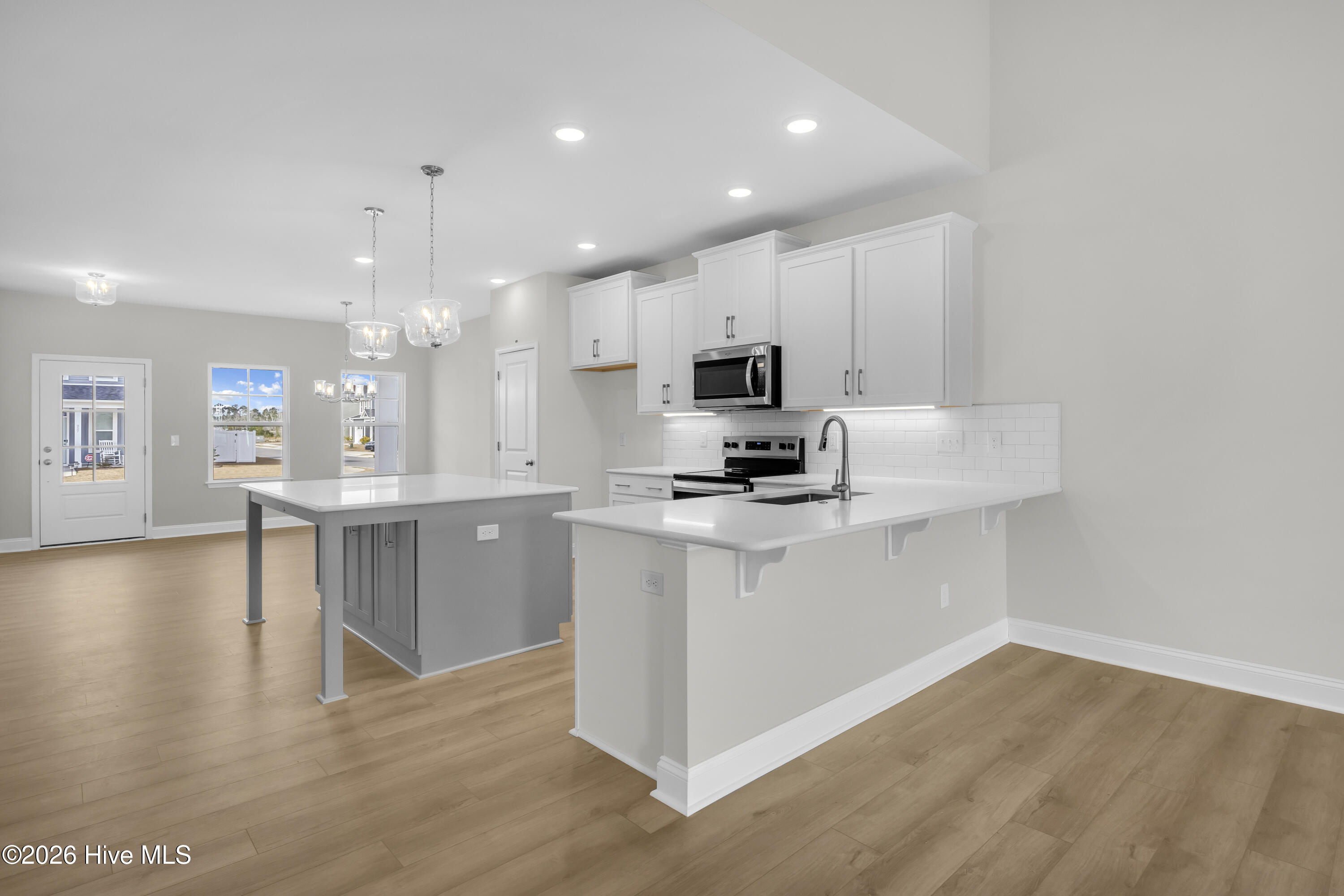 100552791 | Photo 16