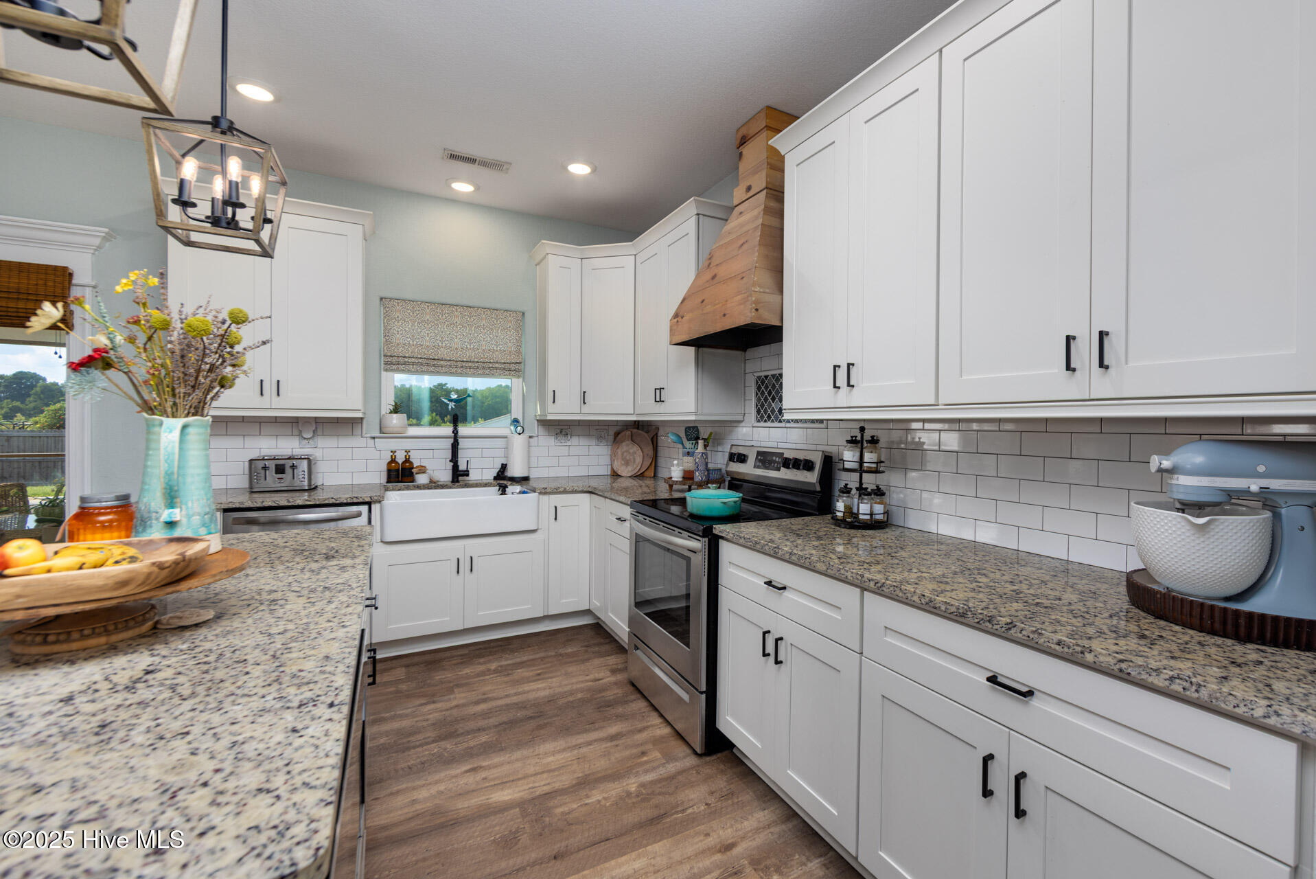 27-113 Pinch Gut - Kitchen-3