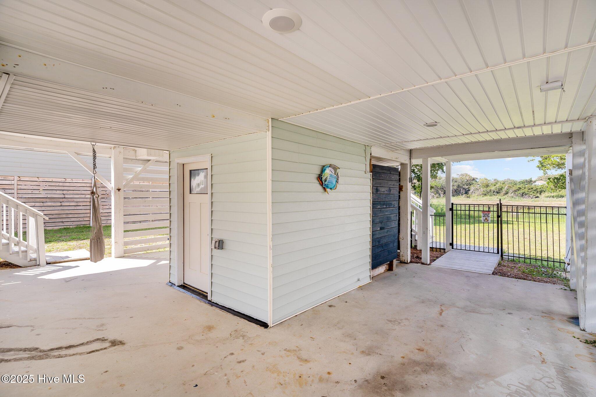 100526699 | Photo 37