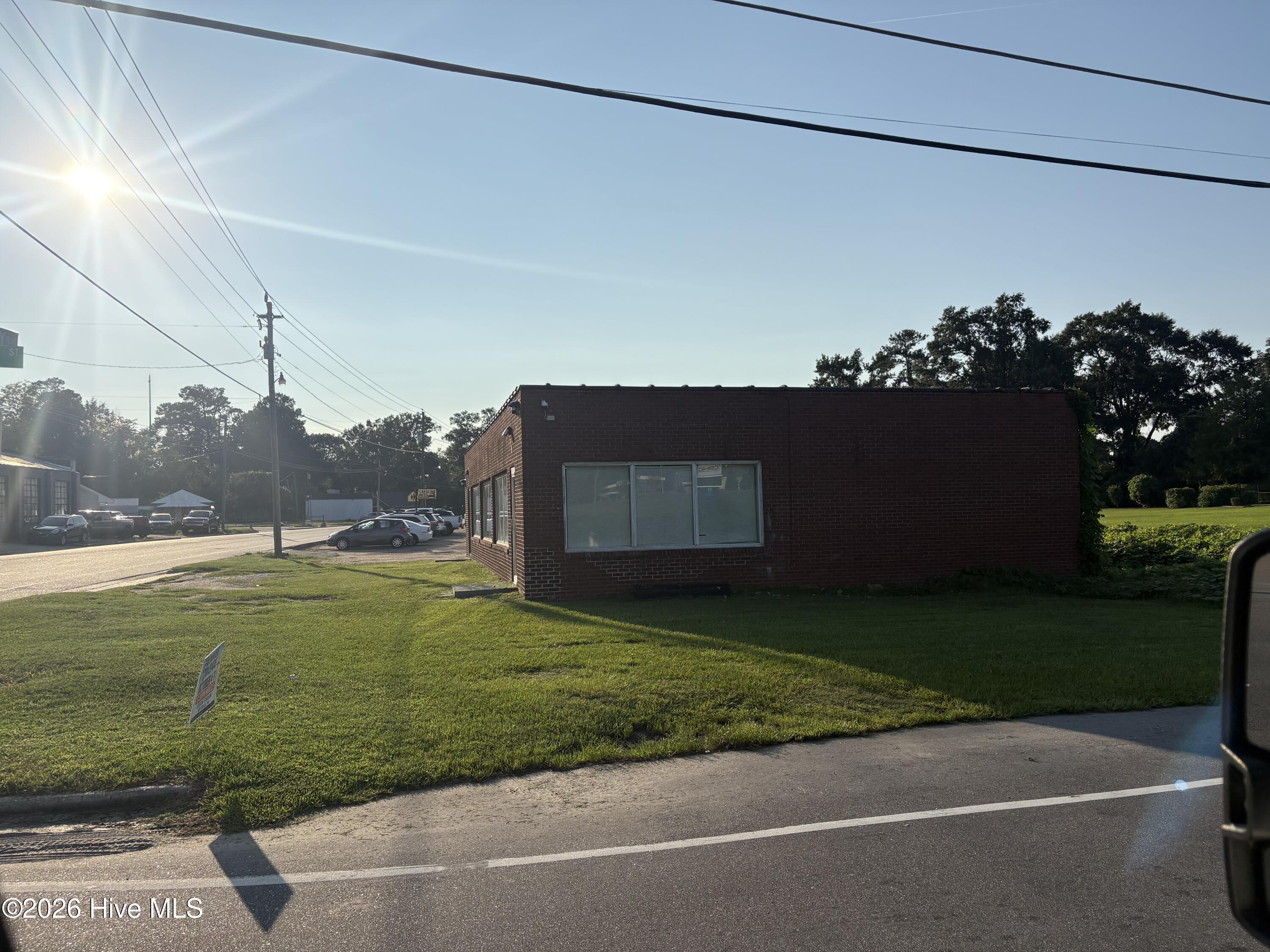 Exterior photo of 531 E Strawberry Boulevard, Chadbourn, NC 28431. MLS: 100601656
