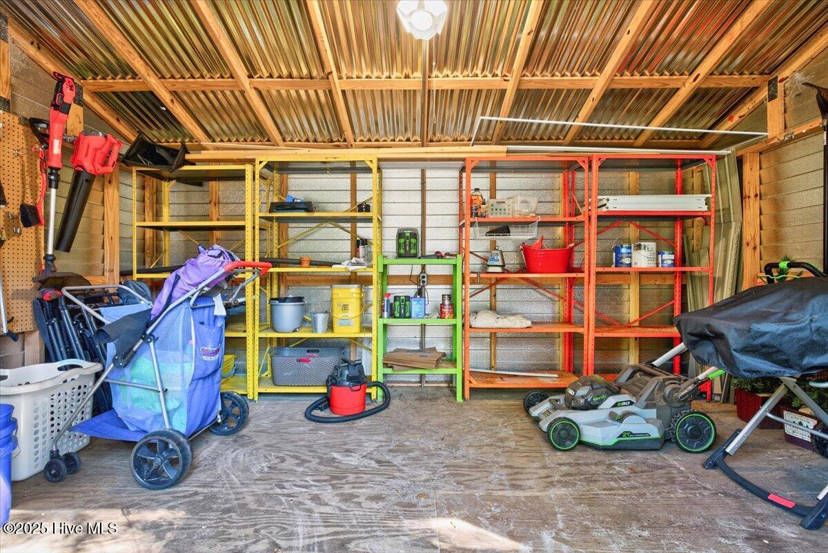 100532606 | Photo 33