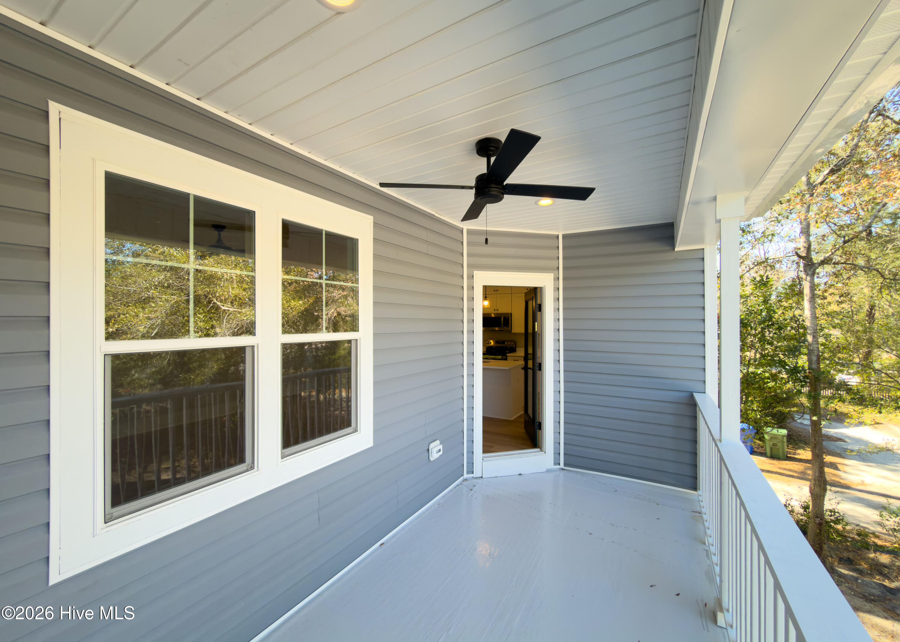 100553267 | Photo 24