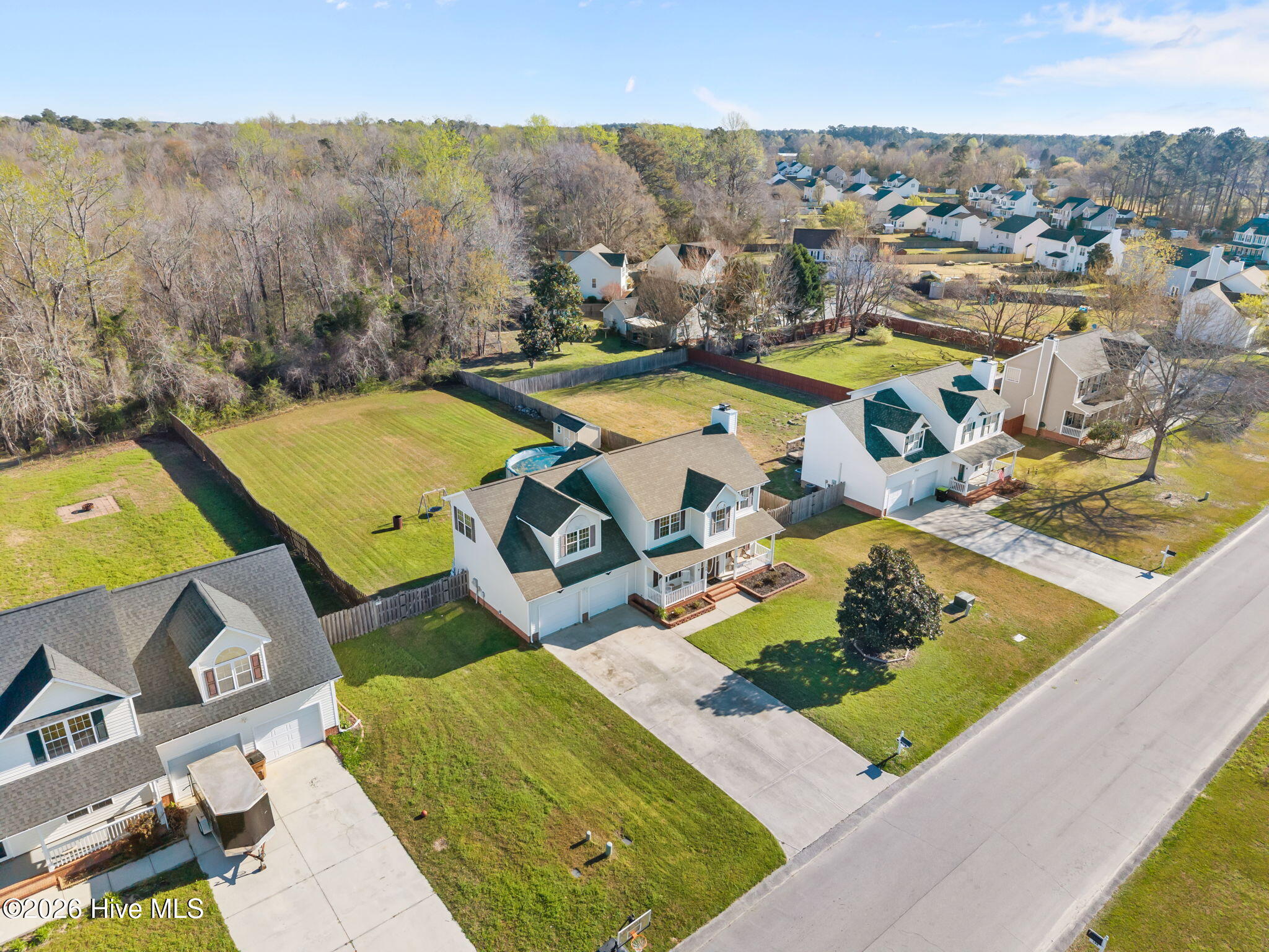 100561943 | Photo 46