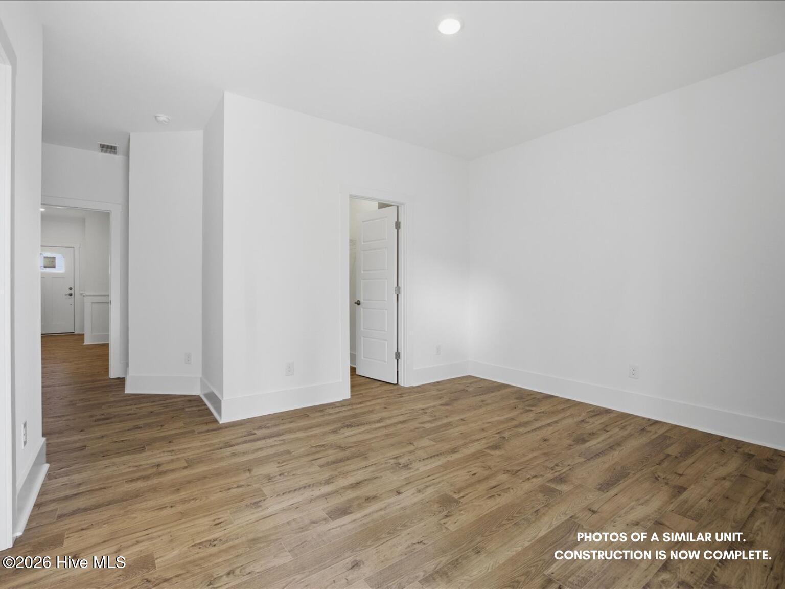 100544429 | Photo 13