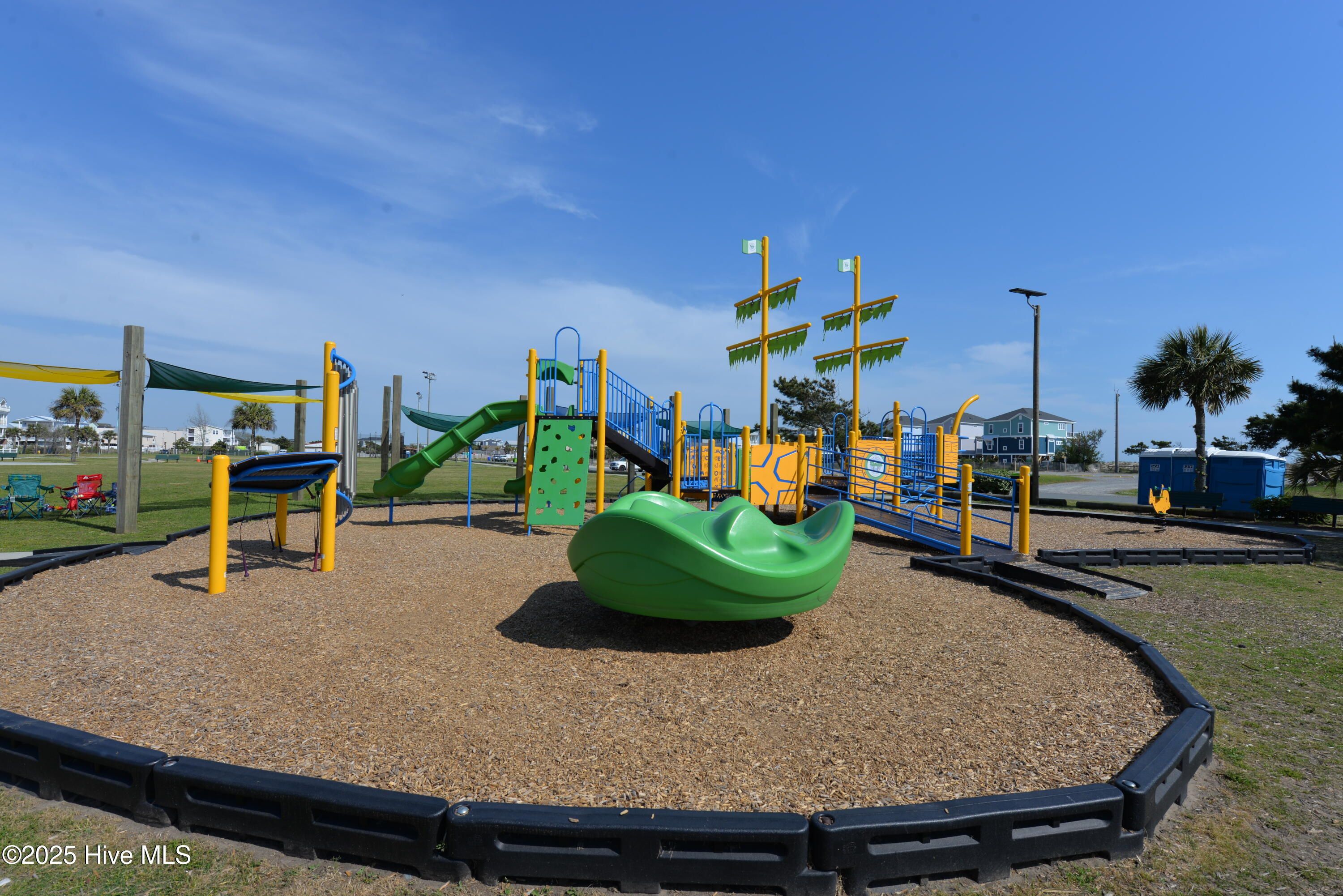 100525762 | Photo 42