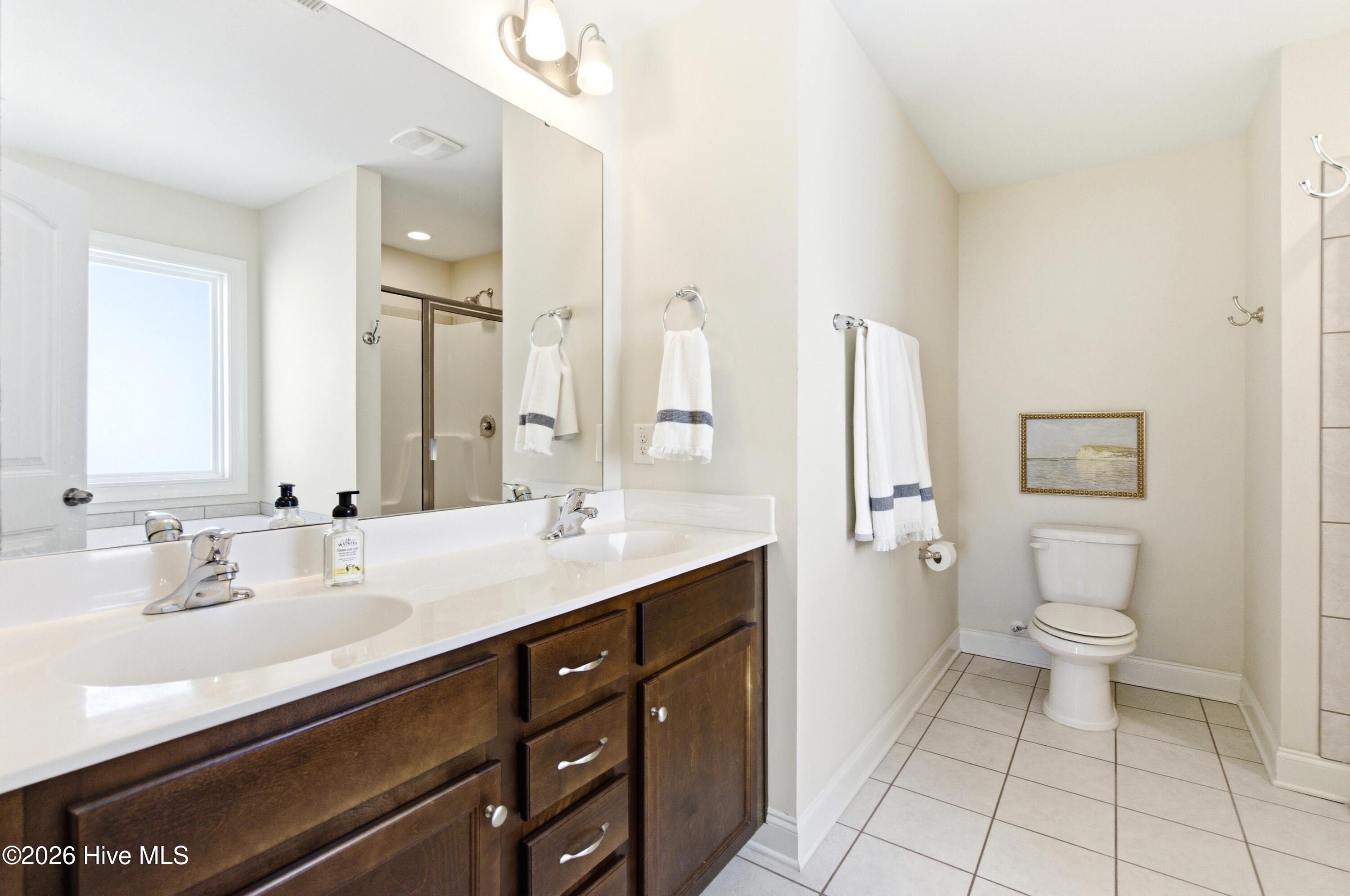 100561157 | Photo 44