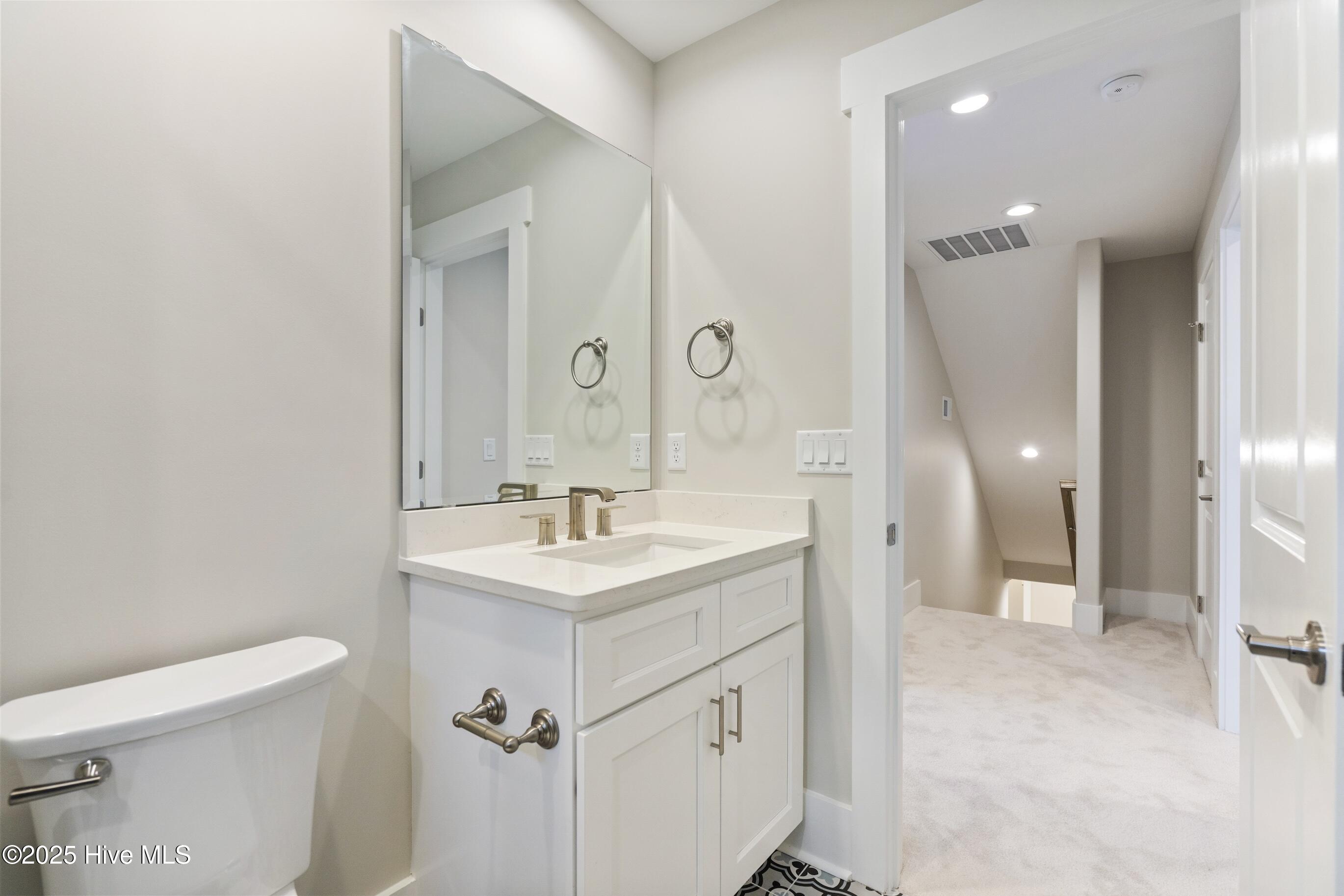 100513884 | Photo 41