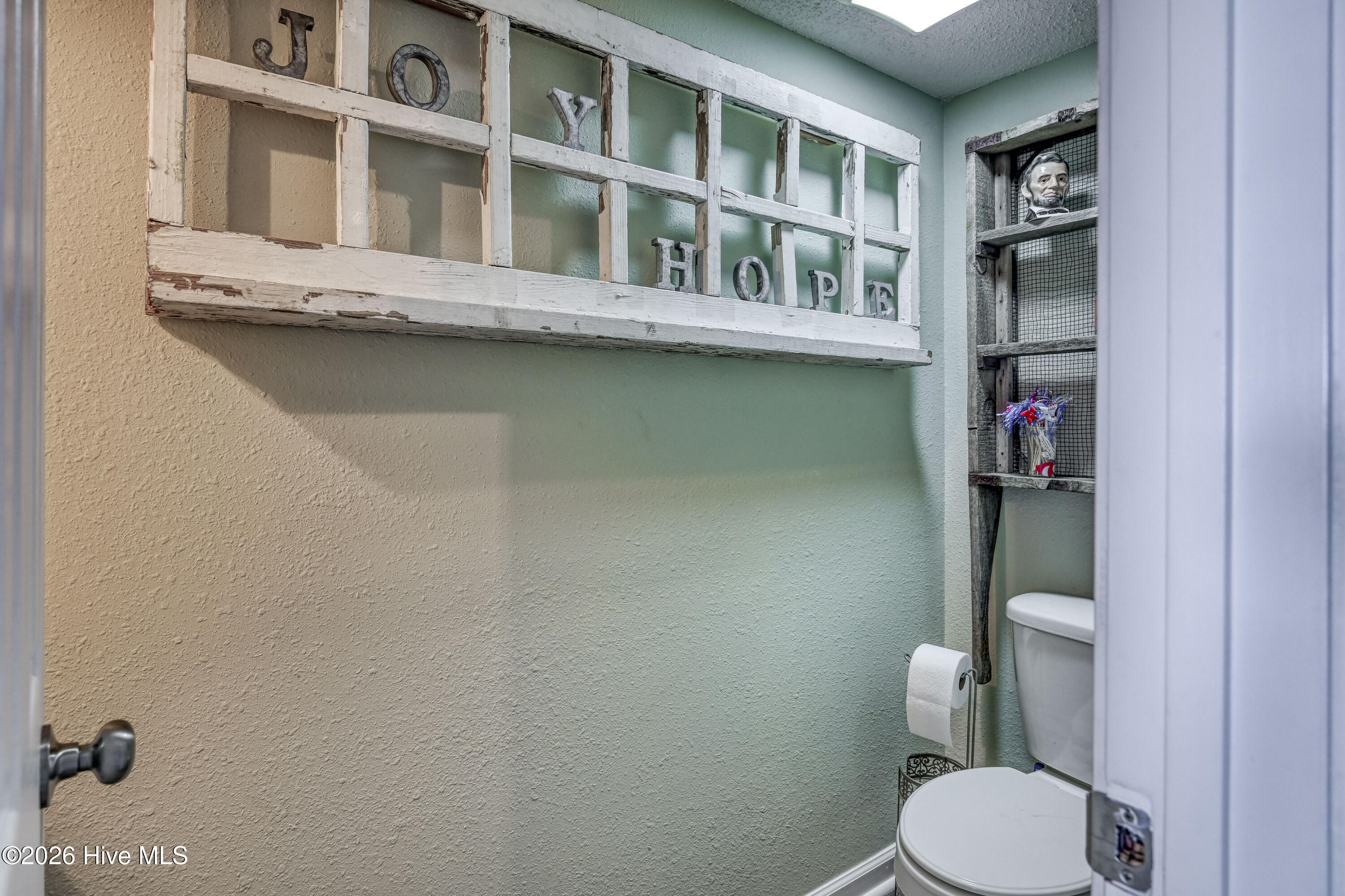 100558069 | Photo 34