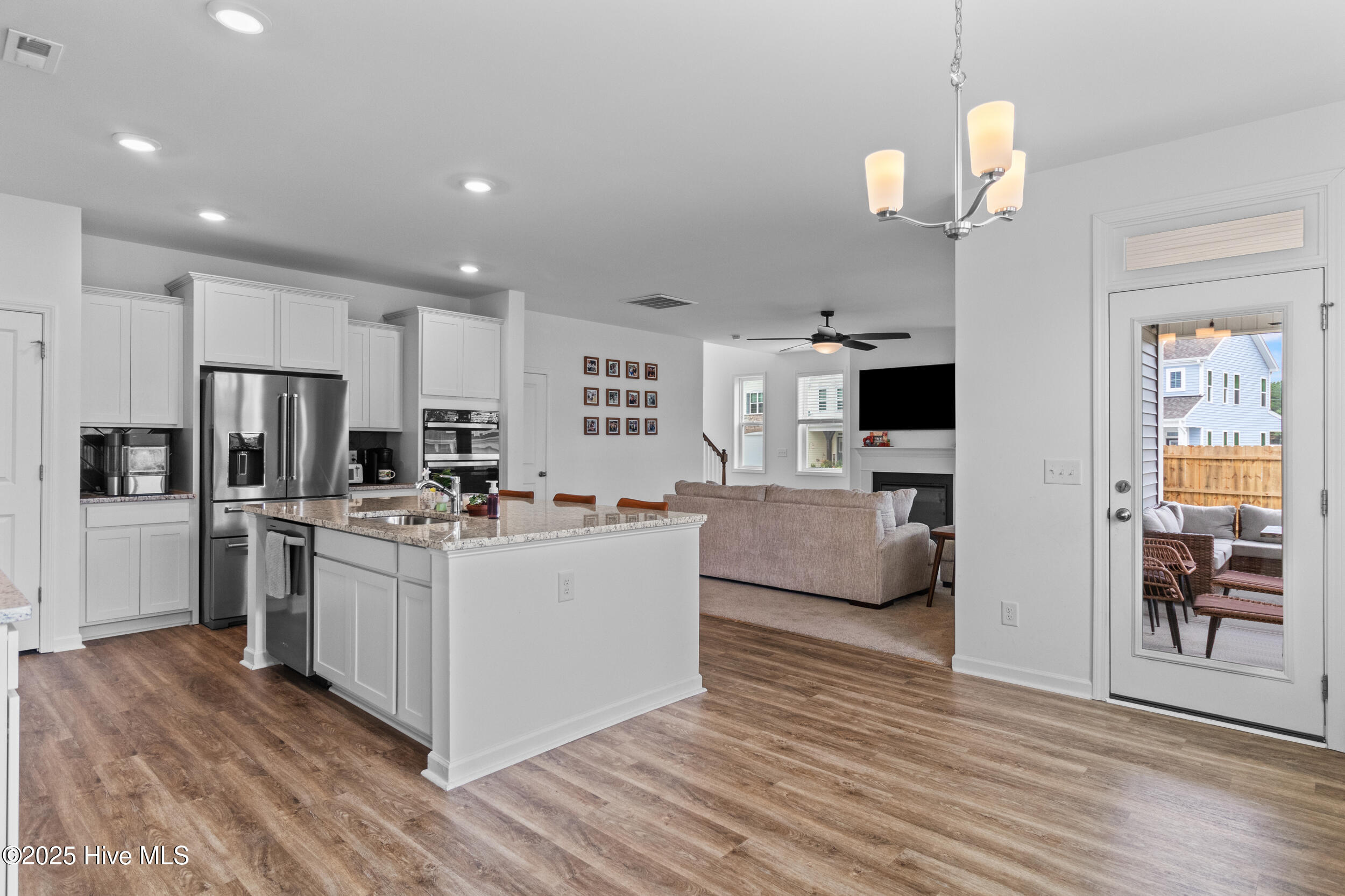 100524281 | Photo 20