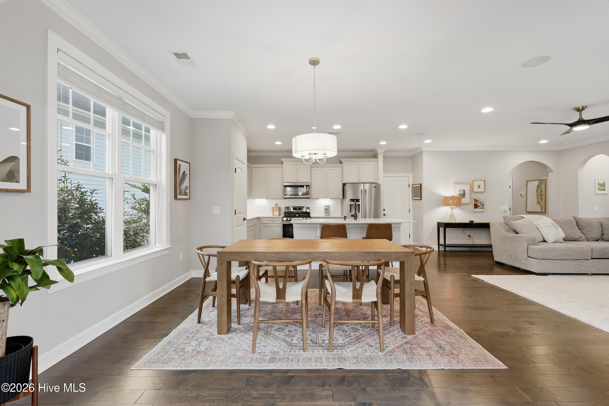 100553163 | Photo 15