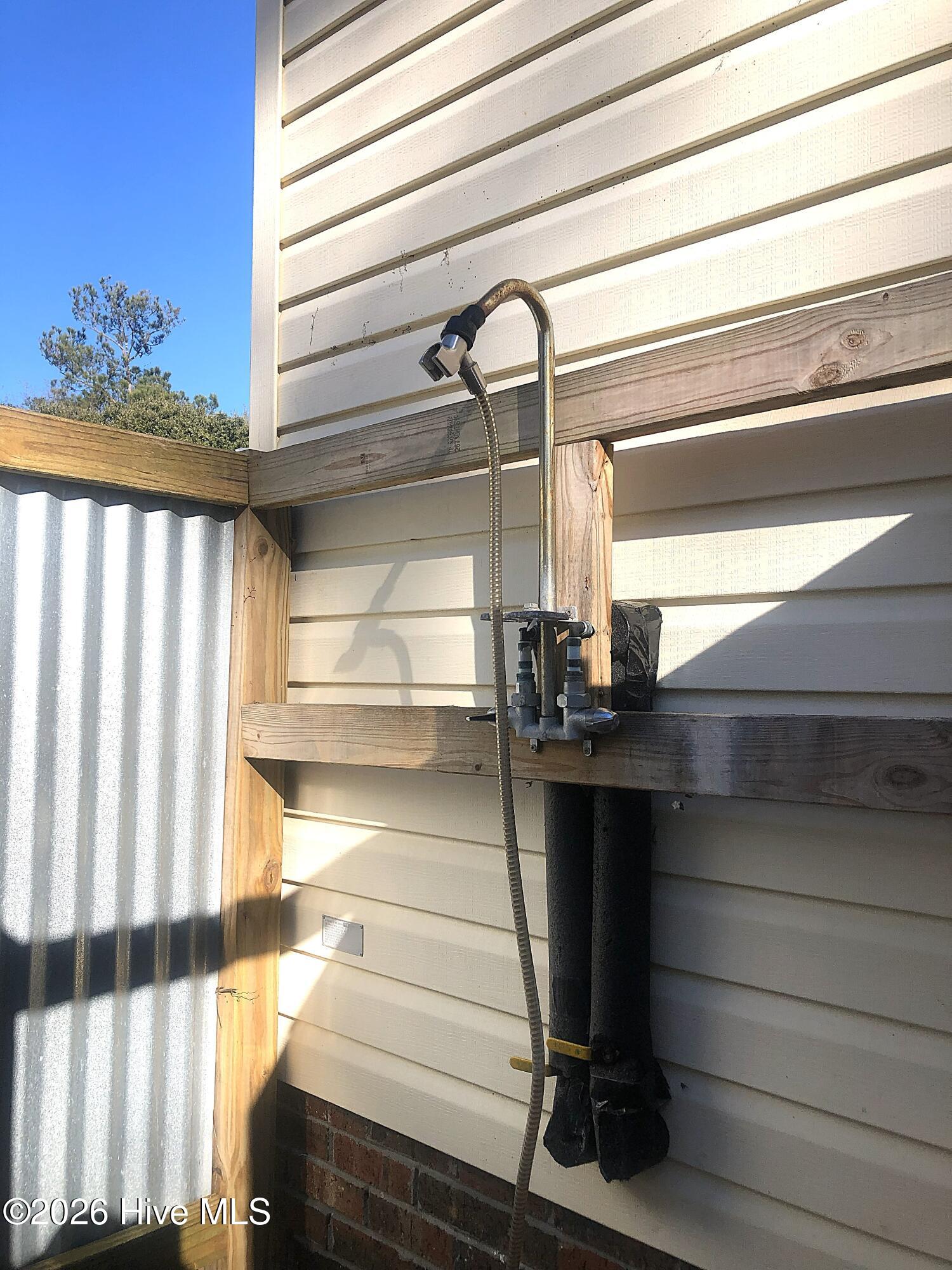 100549339 | Photo 37